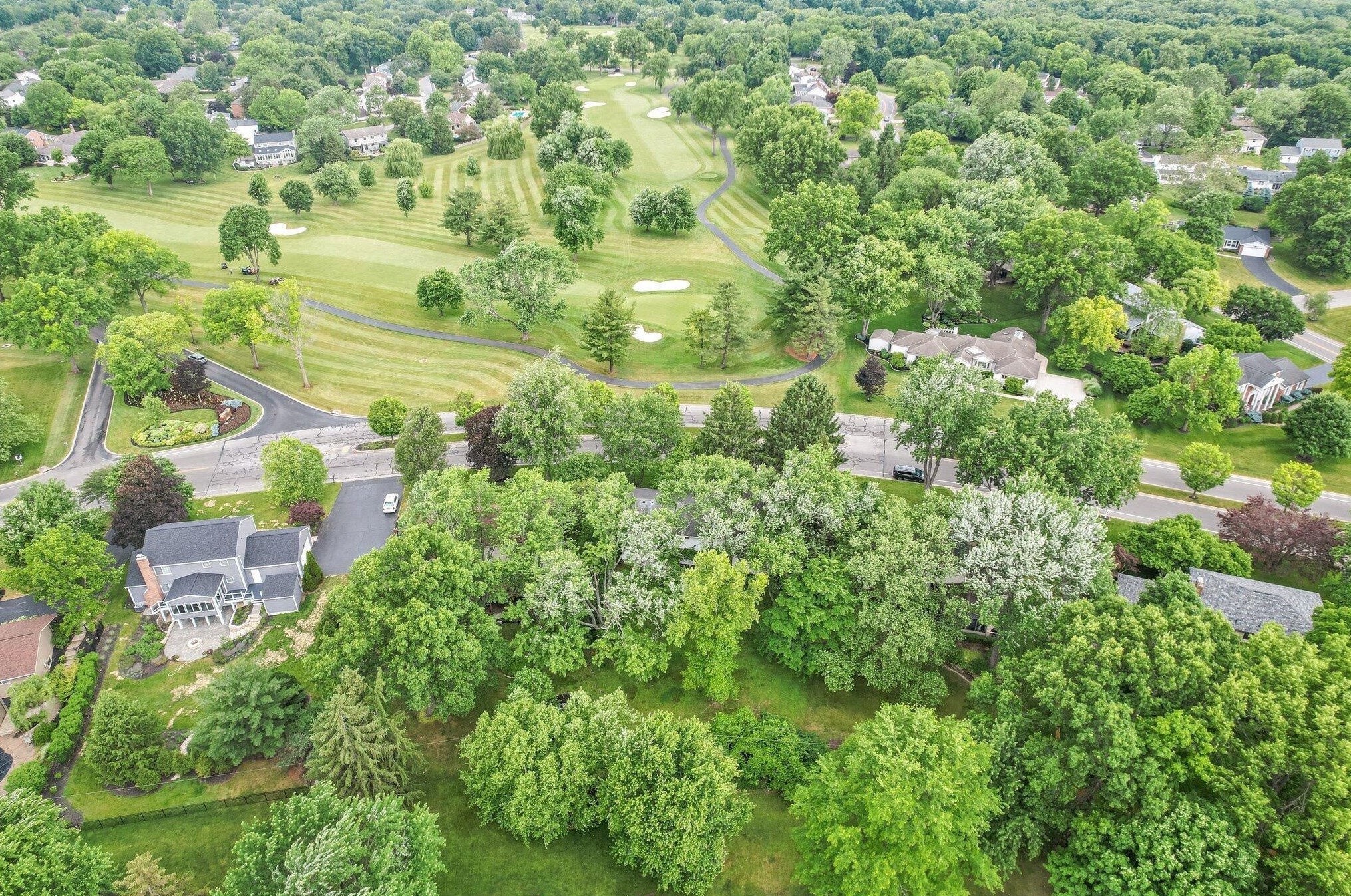 911 Clubview Blvd, Columbus OH 43235-1222 exterior