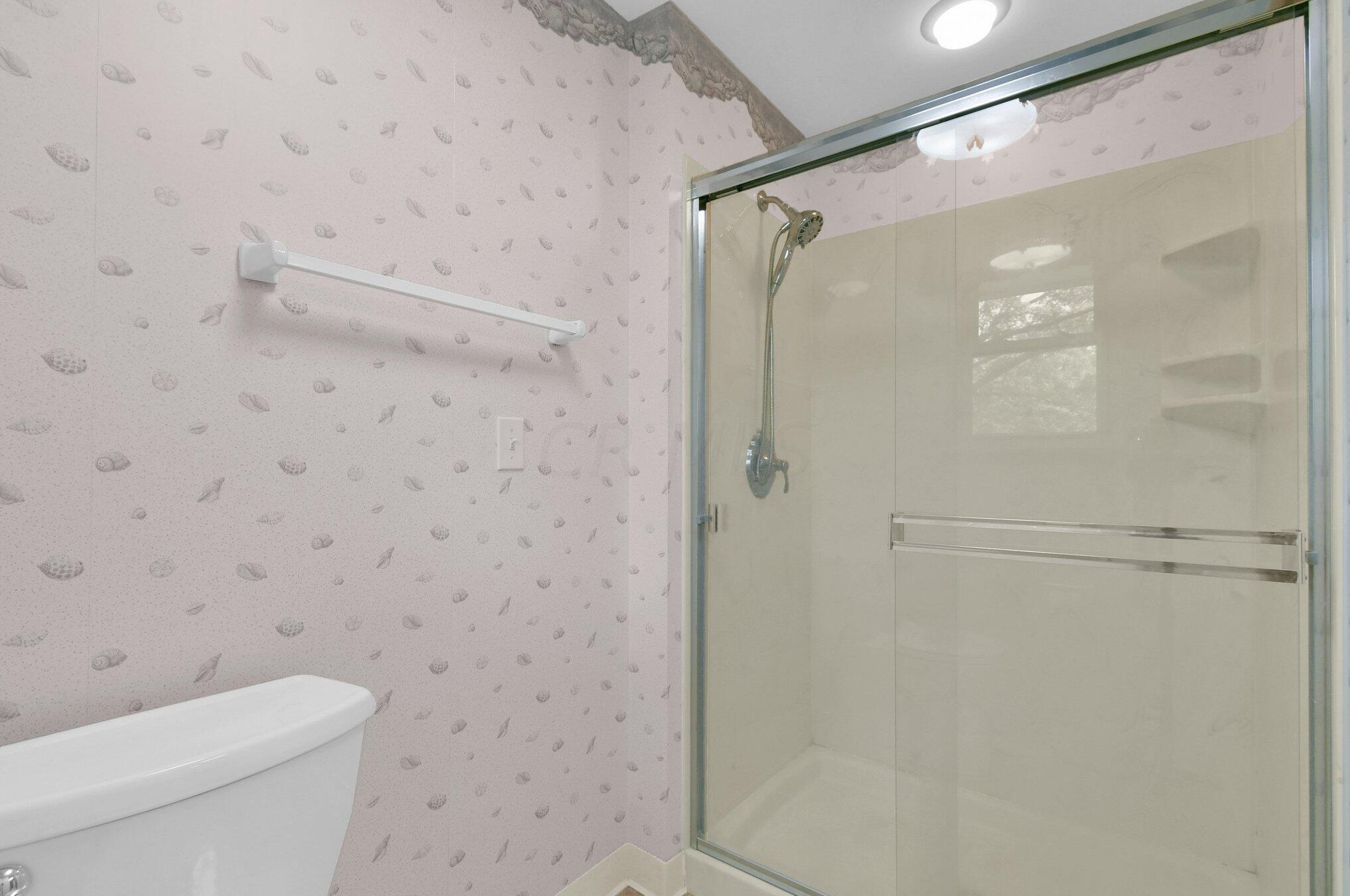 911 Clubview Blvd, Columbus OH 43235-1222 exterior