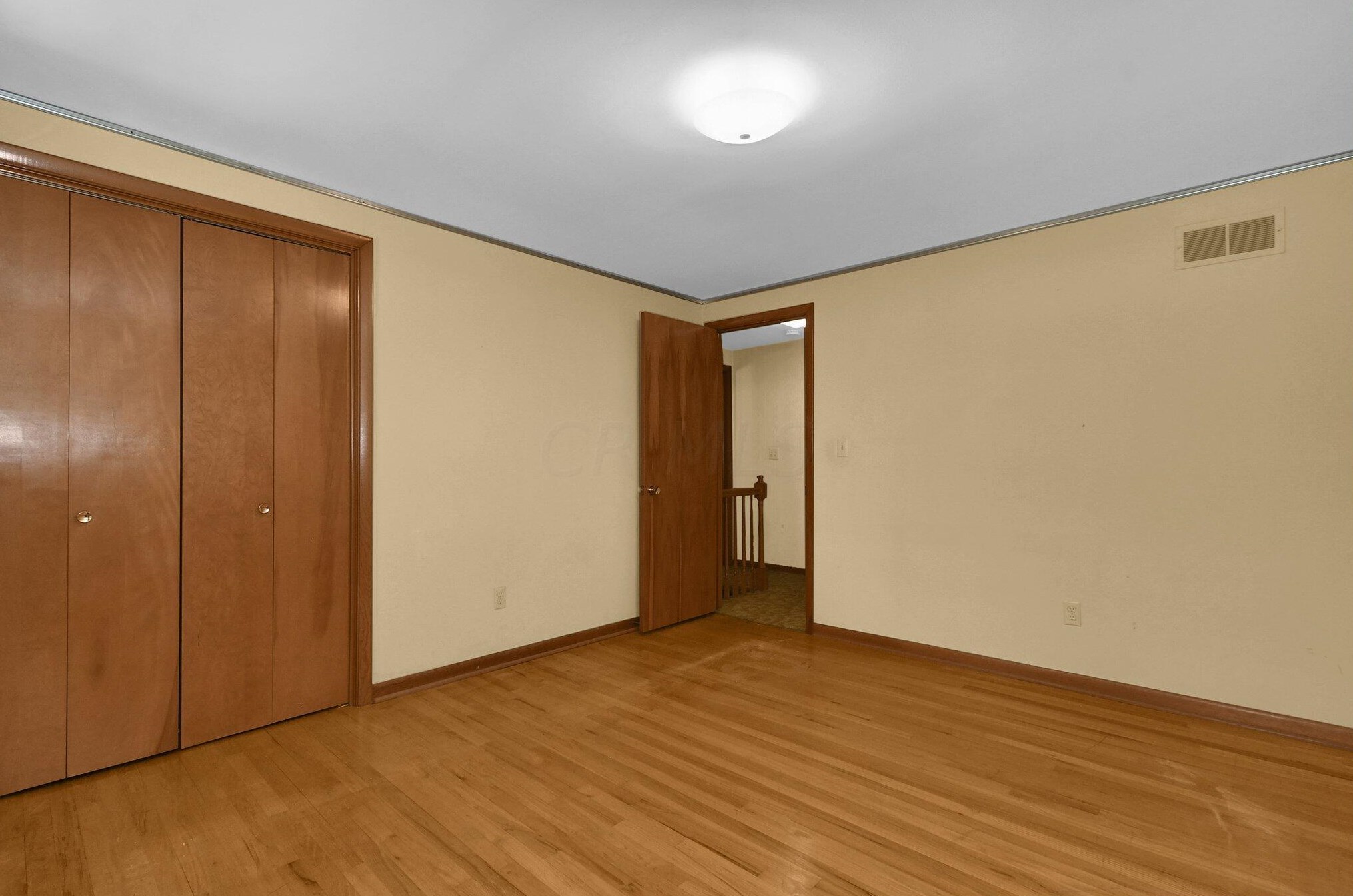 911 Clubview Blvd, Columbus OH 43235-1222 exterior