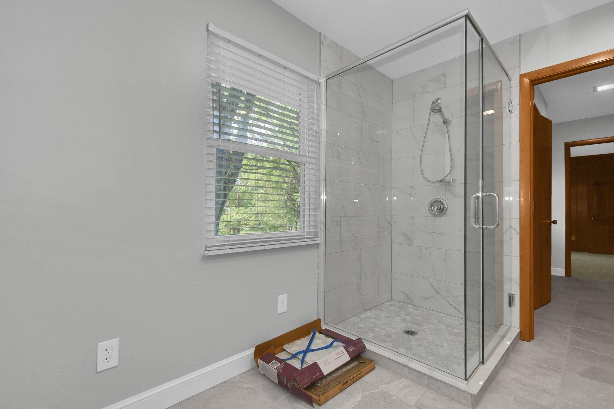 911 Clubview Blvd, Columbus OH 43235-1222 exterior