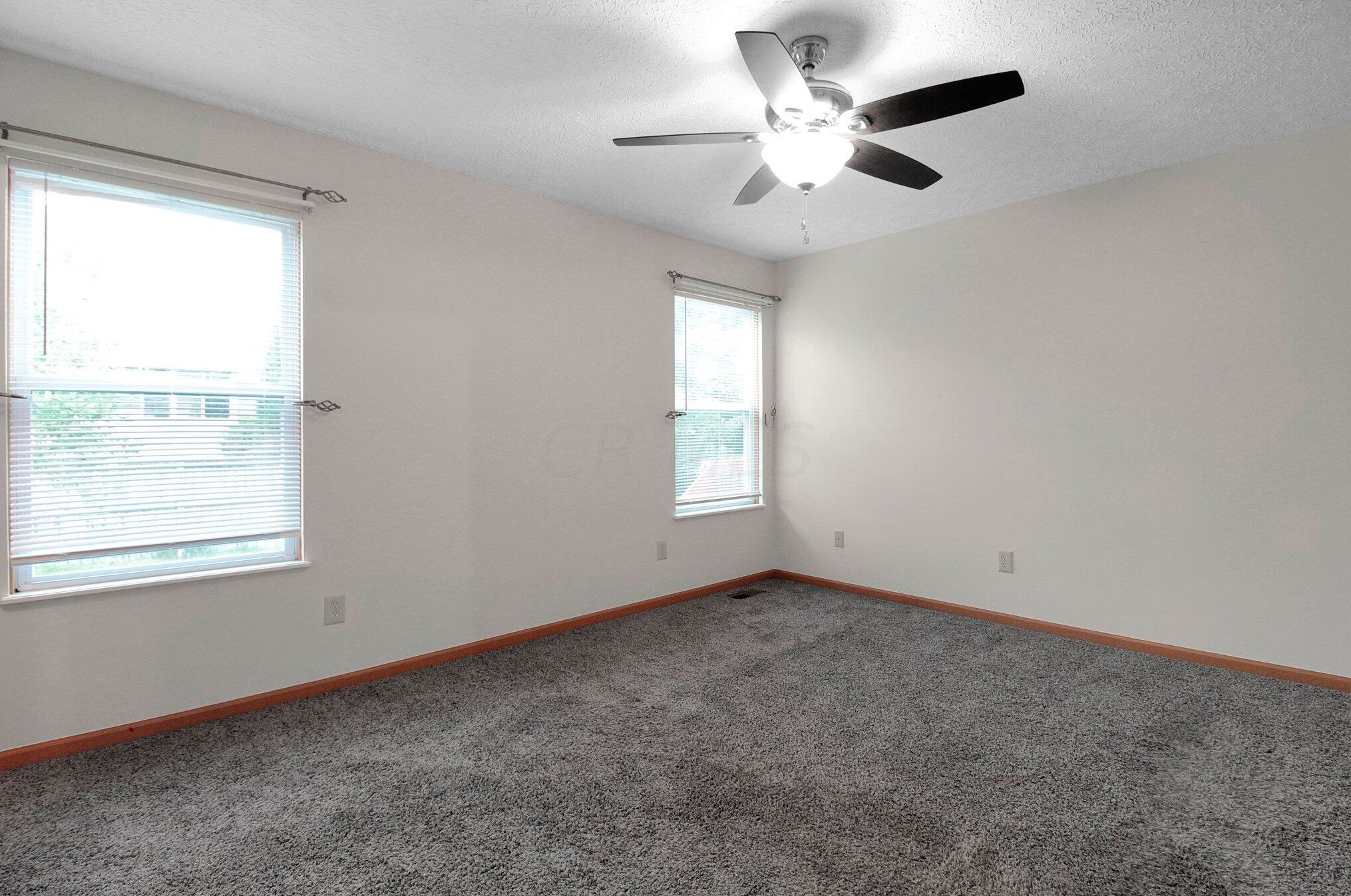 4830 Victory Ct, Columbus OH 43231-8831 exterior