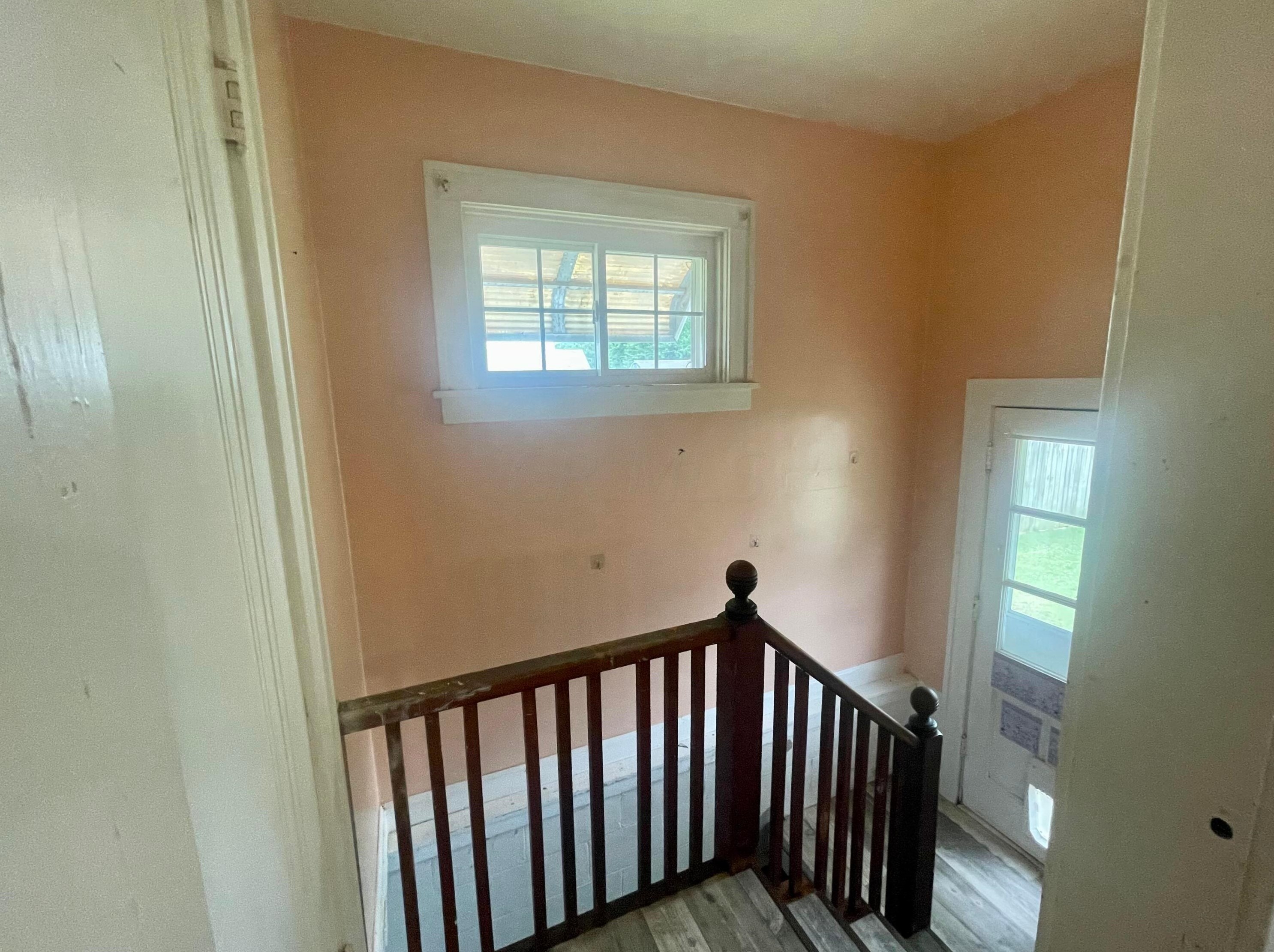 261 Pasadena Ave, Columbus OH 43228-1148 exterior