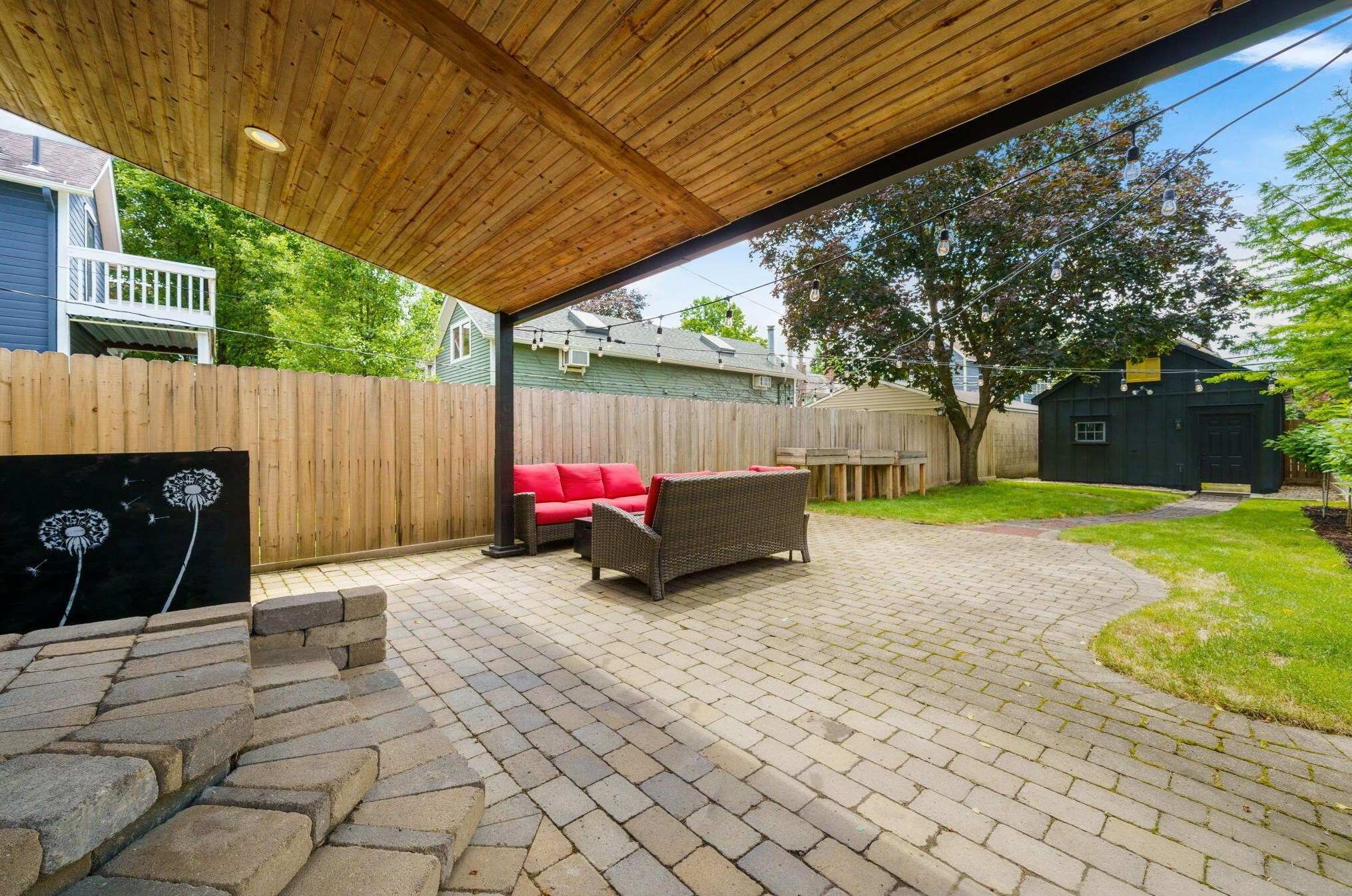 641 Briggs St, Columbus OH 43206-1333 exterior