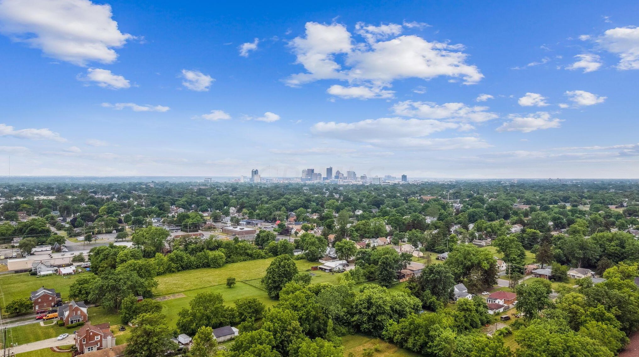 1316 Moler Rd, Columbus OH 43207-1602 exterior