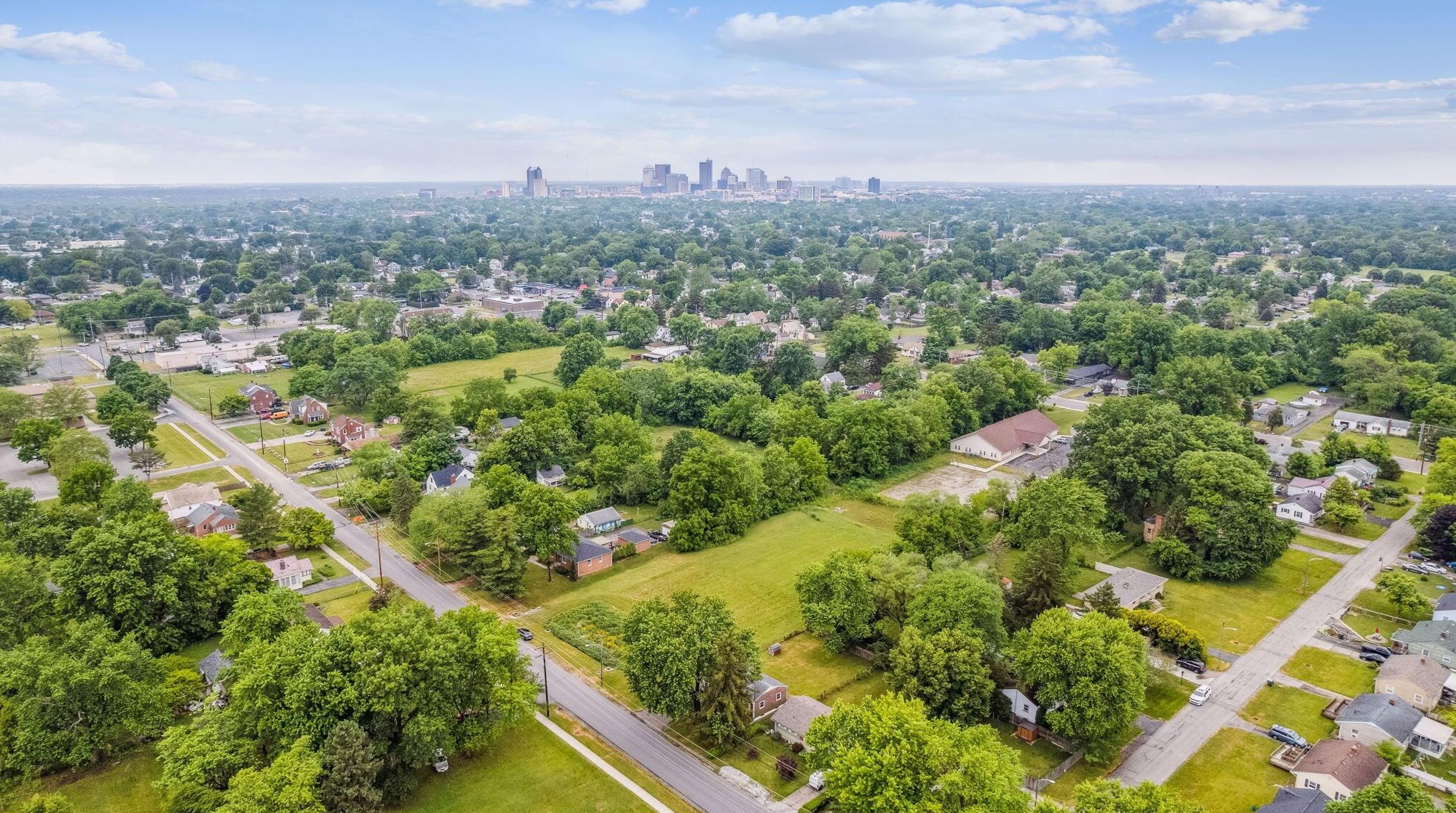 1316 Moler Rd, Columbus OH 43207-1602 exterior