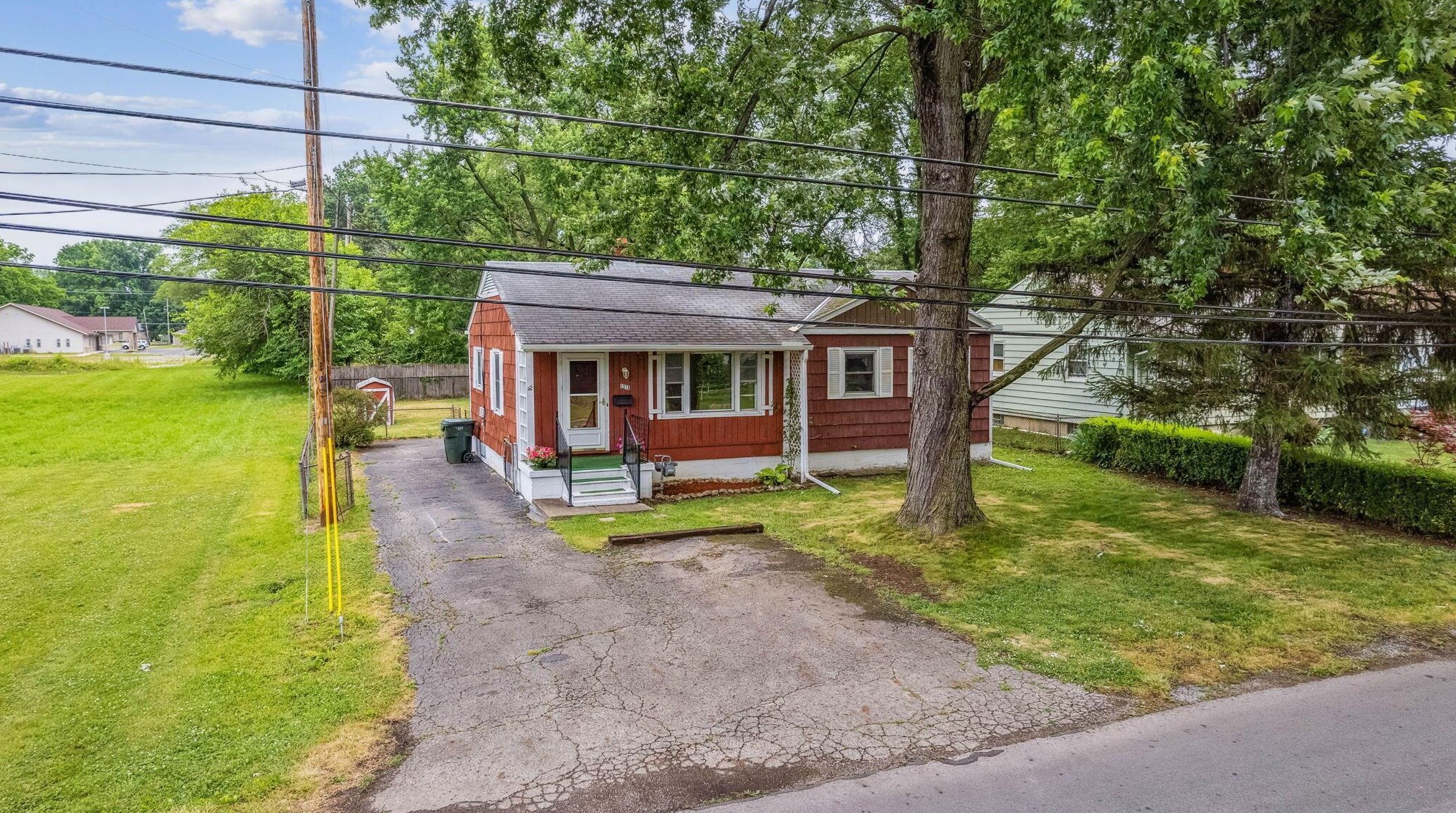 1316 Moler Rd, Columbus OH 43207-1602 exterior