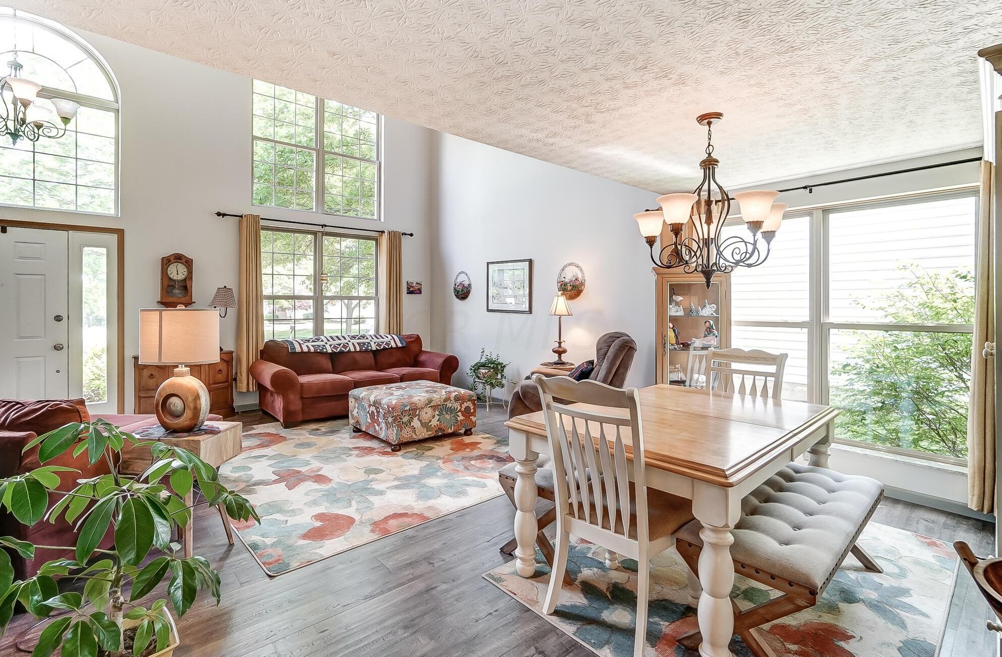 410 Woodside Mdw Pl, Columbus OH 43230-7031 exterior