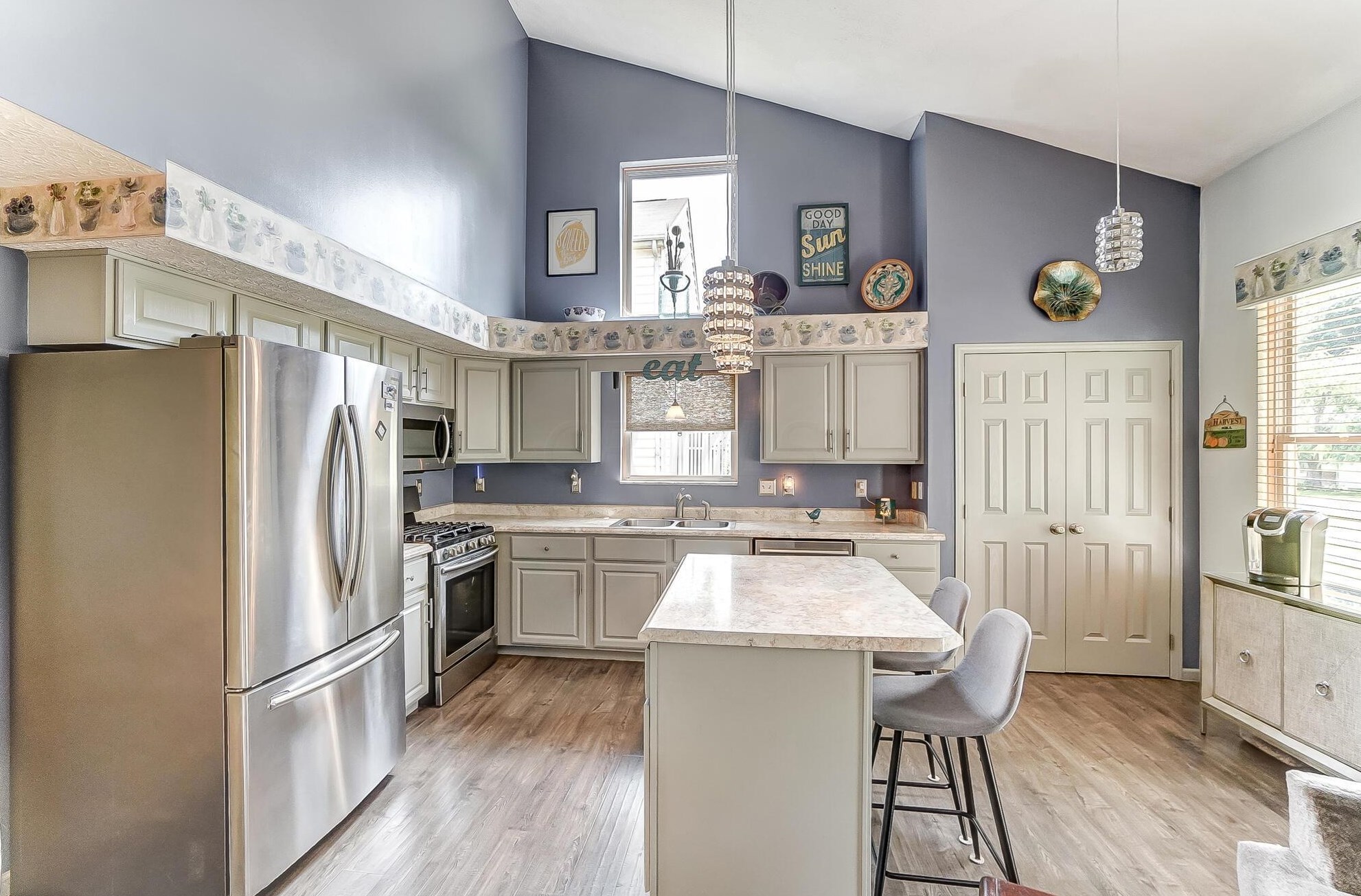 410 Woodside Mdw Pl, Columbus OH 43230-7031 exterior