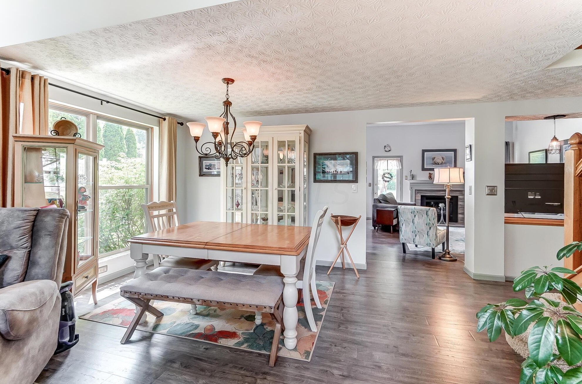 410 Woodside Mdw Pl, Columbus OH 43230-7031 exterior