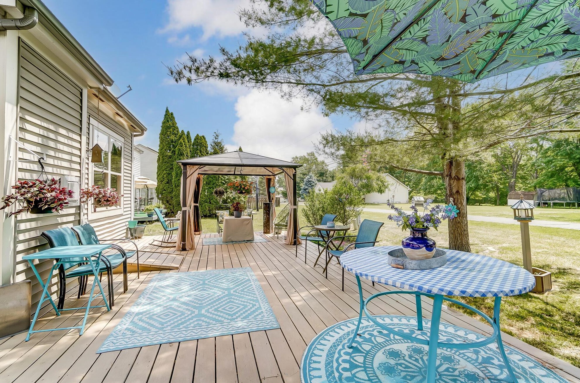 410 Woodside Mdw Pl, Columbus OH 43230-7031 exterior