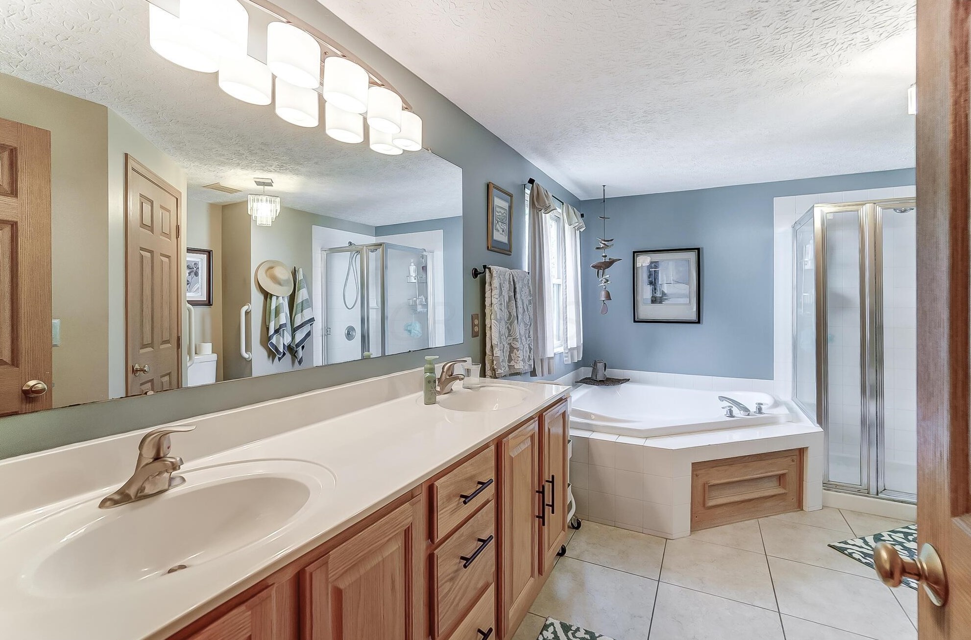 410 Woodside Mdw Pl, Columbus OH 43230-7031 exterior