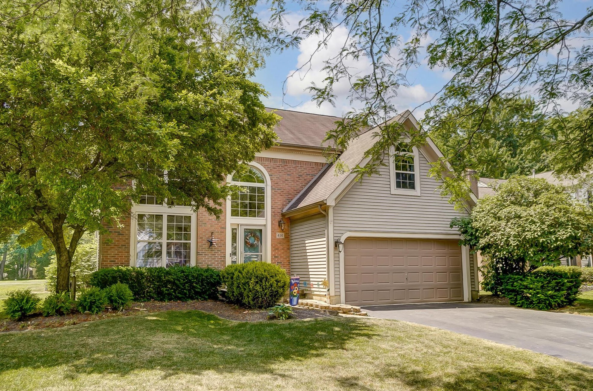 410 Woodside Meadows Pl, Columbus, OH 43230-7031