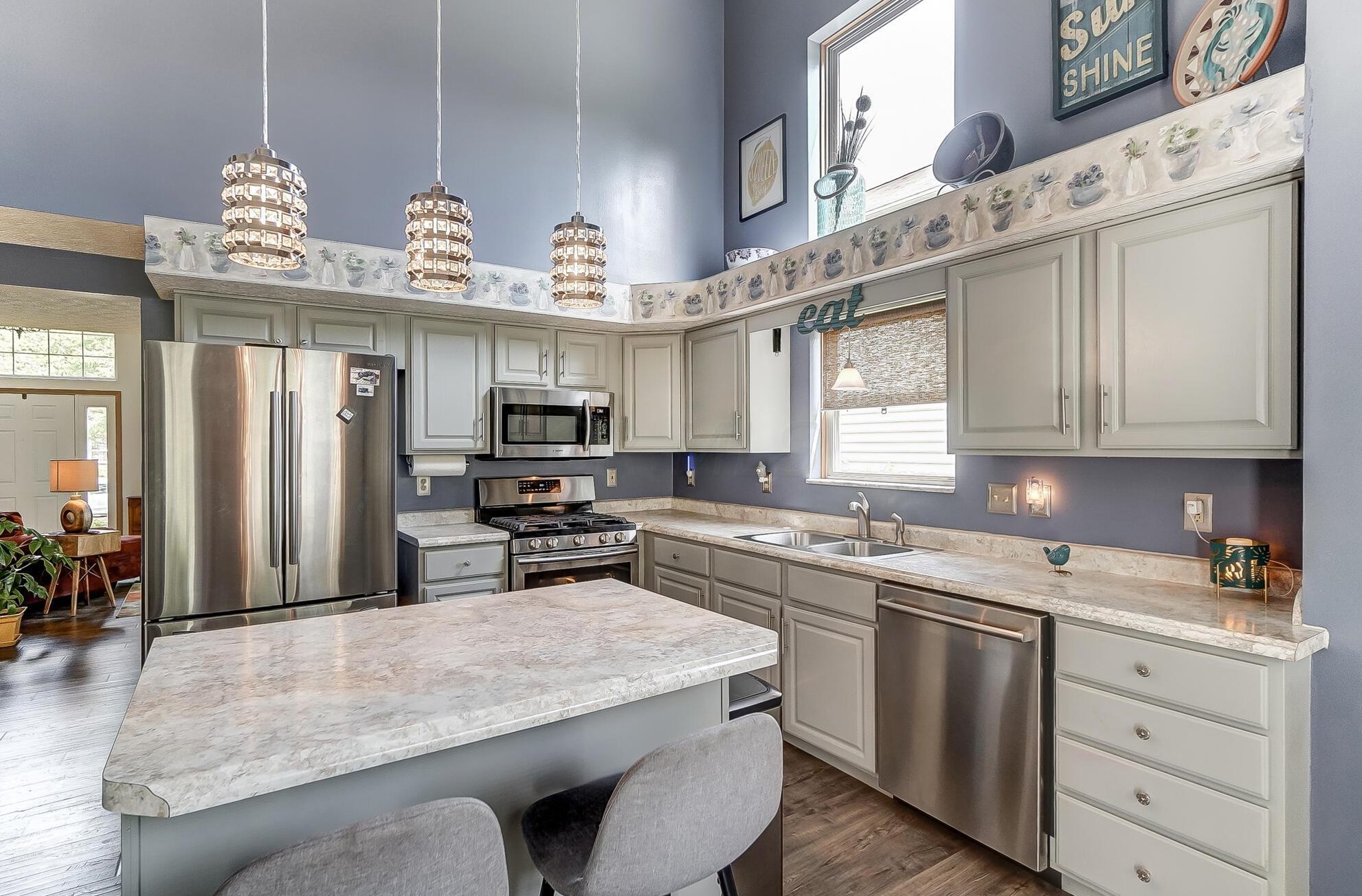 410 Woodside Mdw Pl, Columbus OH 43230-7031 exterior