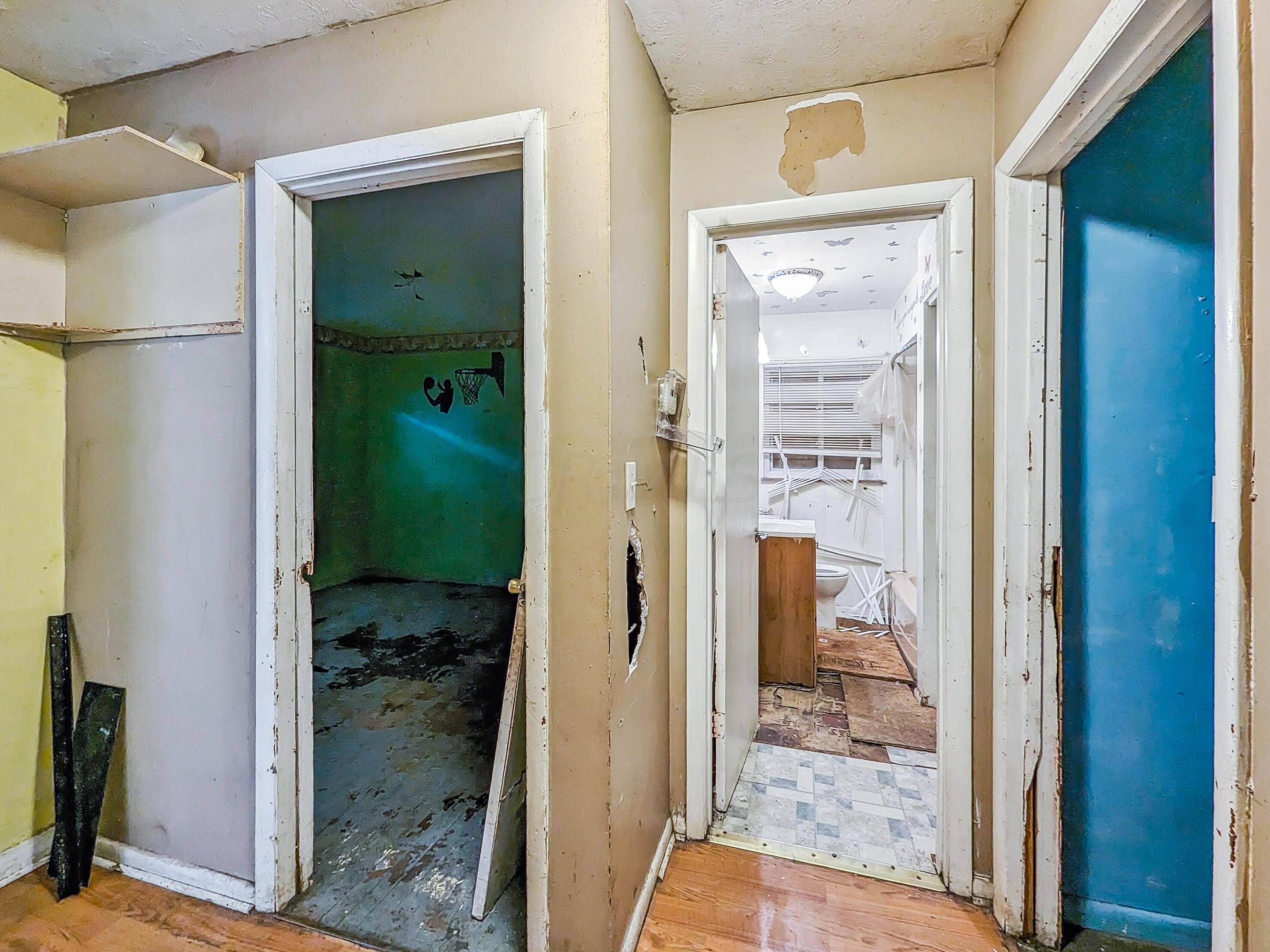 2008 Floral Ave, Columbus OH  43223-1106 exterior