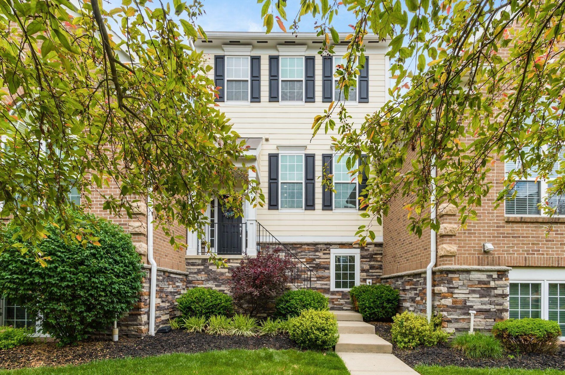 7516 Samick St, Columbus, OH 43235-6724