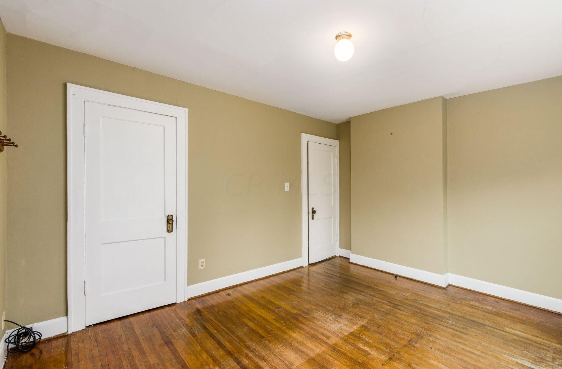 154 Clinton Hts Ave, Columbus OH 43202-1245 exterior