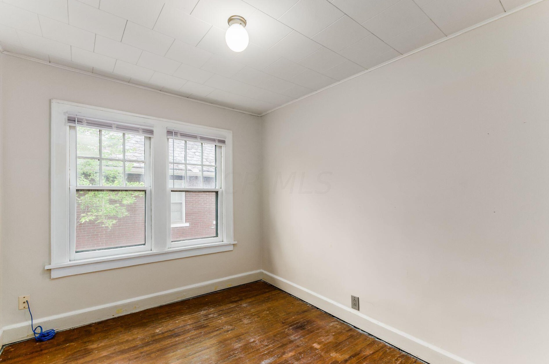 154 Clinton Hts Ave, Columbus OH 43202-1245 exterior