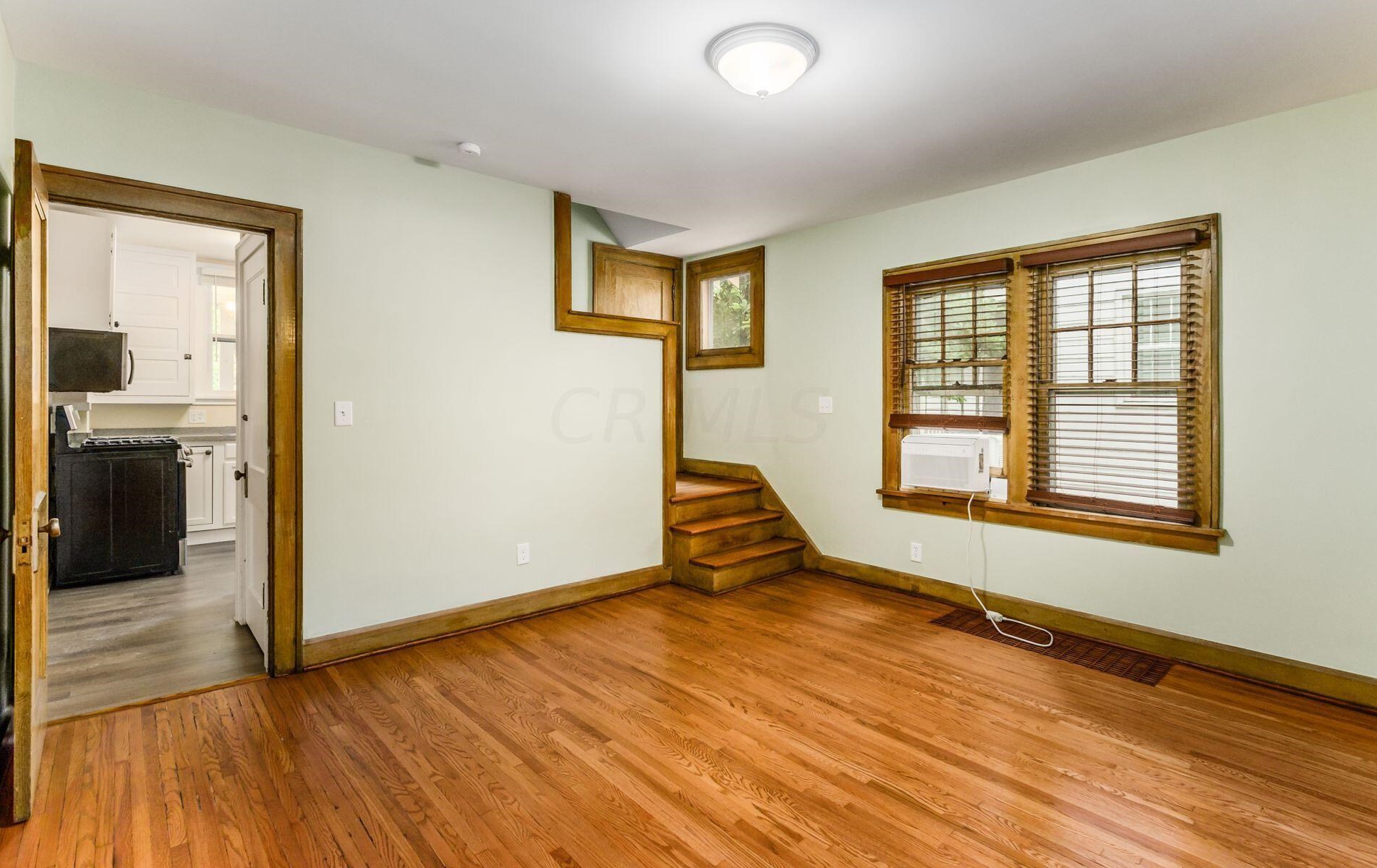 154 Clinton Hts Ave, Columbus OH 43202-1245 exterior