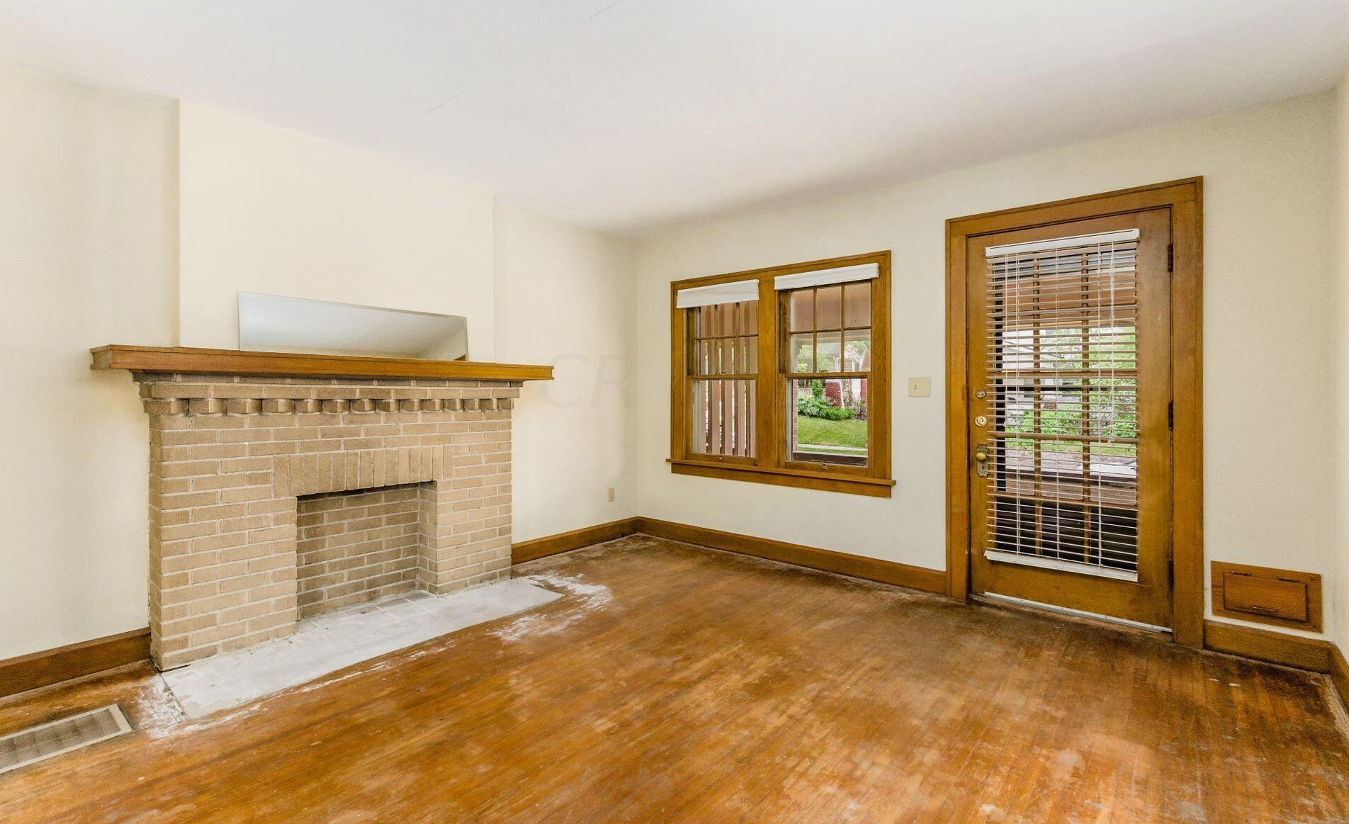 154 Clinton Hts Ave, Columbus OH 43202-1245 exterior