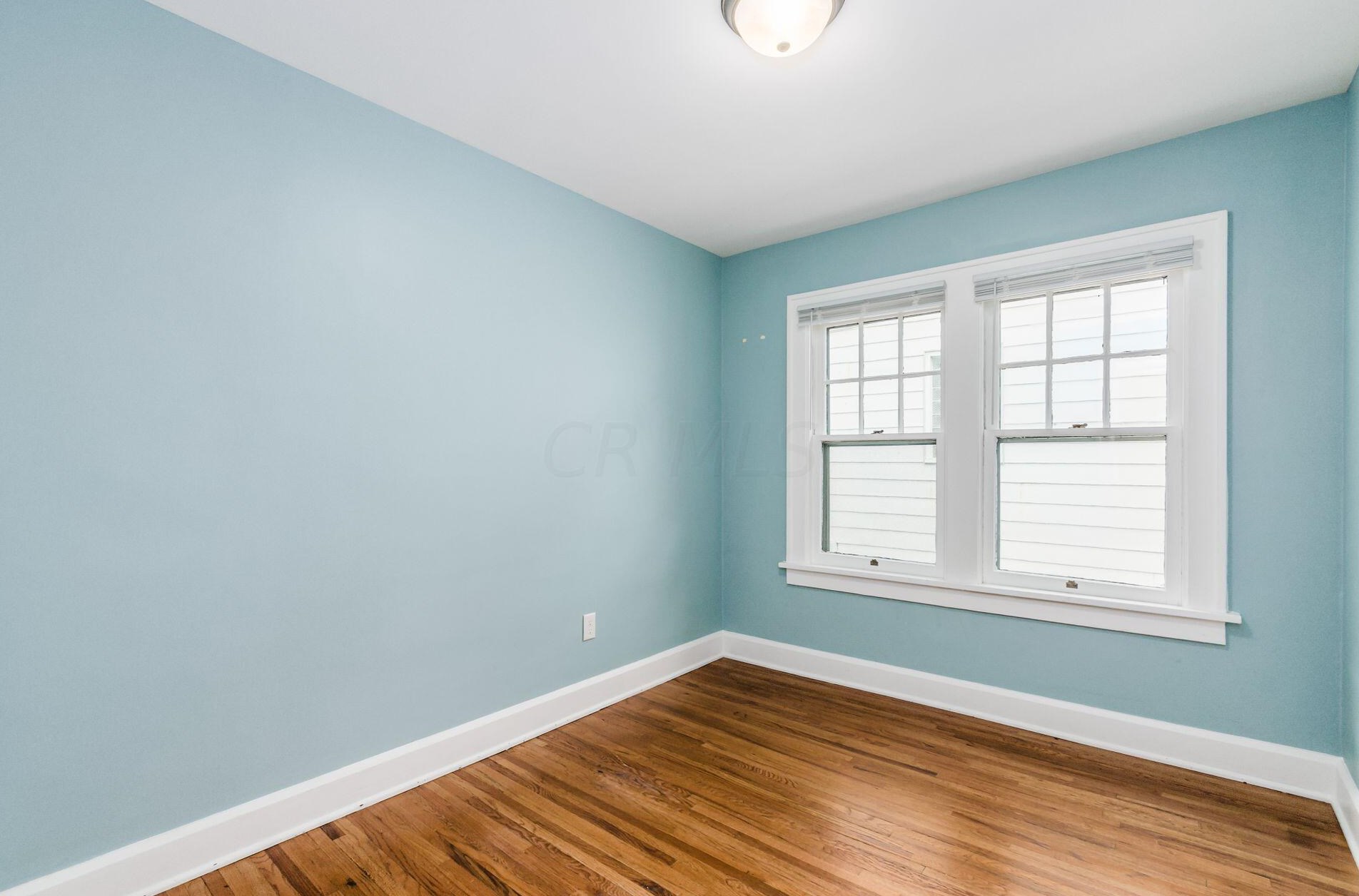 154 Clinton Hts Ave, Columbus OH 43202-1245 exterior