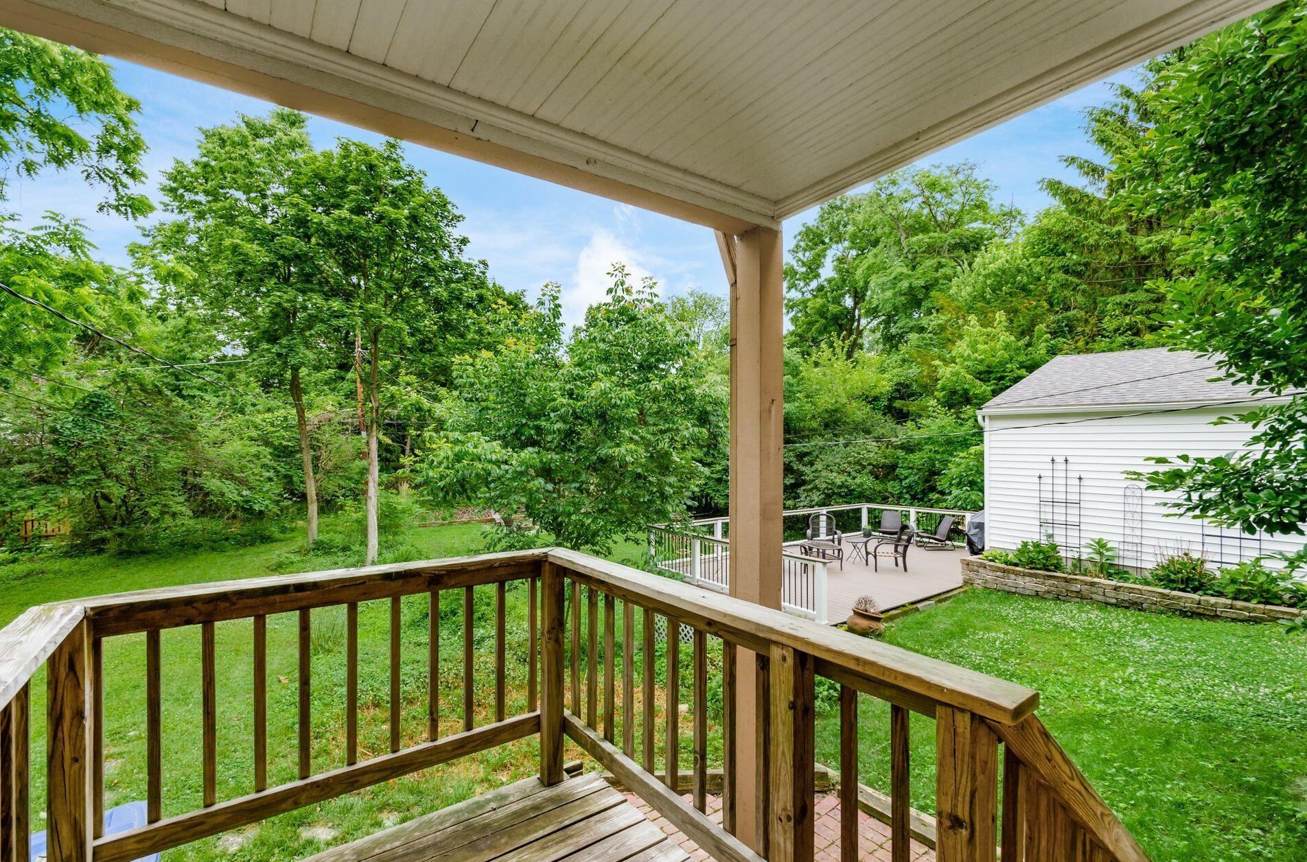 154 Clinton Hts Ave, Columbus OH 43202-1245 exterior