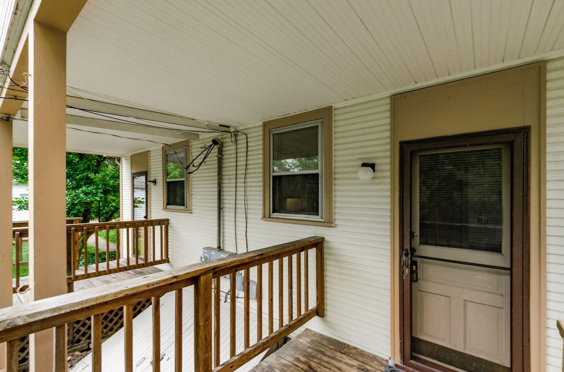 154 Clinton Hts Ave, Columbus OH 43202-1245 exterior