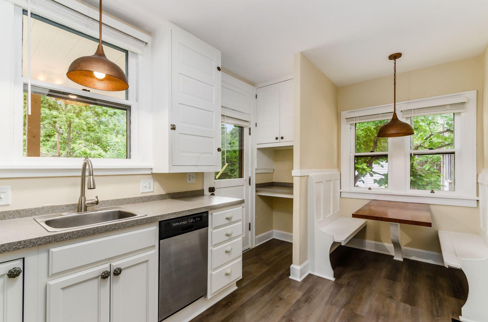 154 Clinton Hts Ave, Columbus OH 43202-1245 exterior