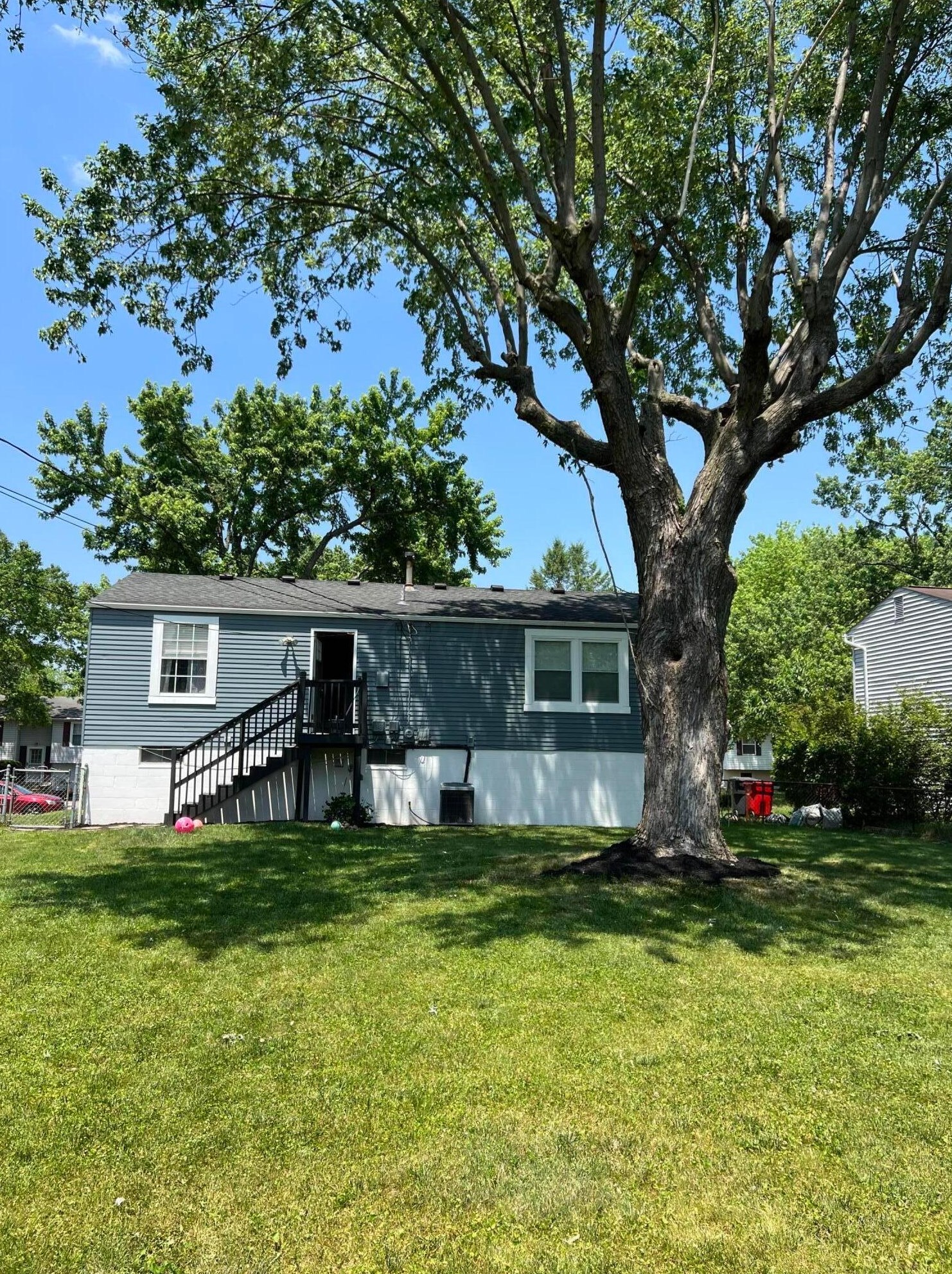 4963 Brewster Dr, Columbus, OH 43232-6296