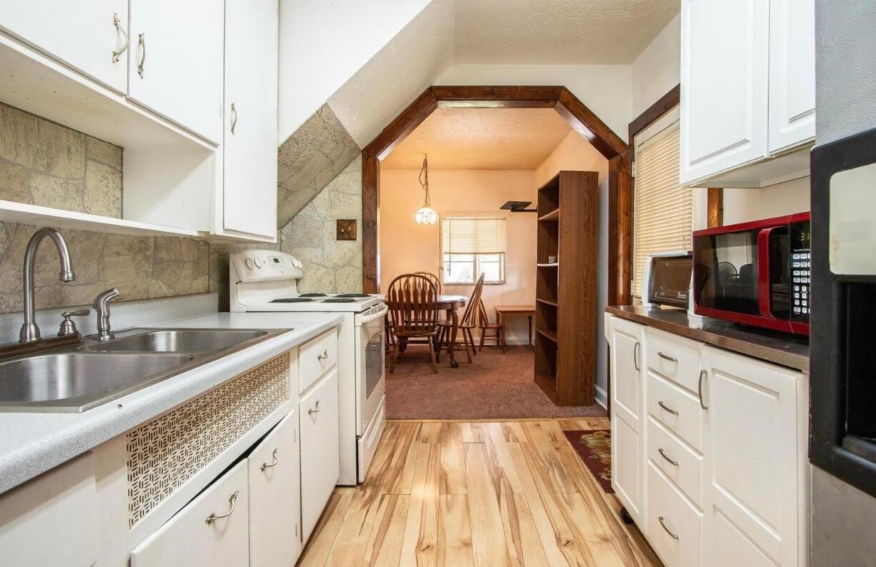 859 Pierce Ave, Columbus OH  43213-3042 exterior