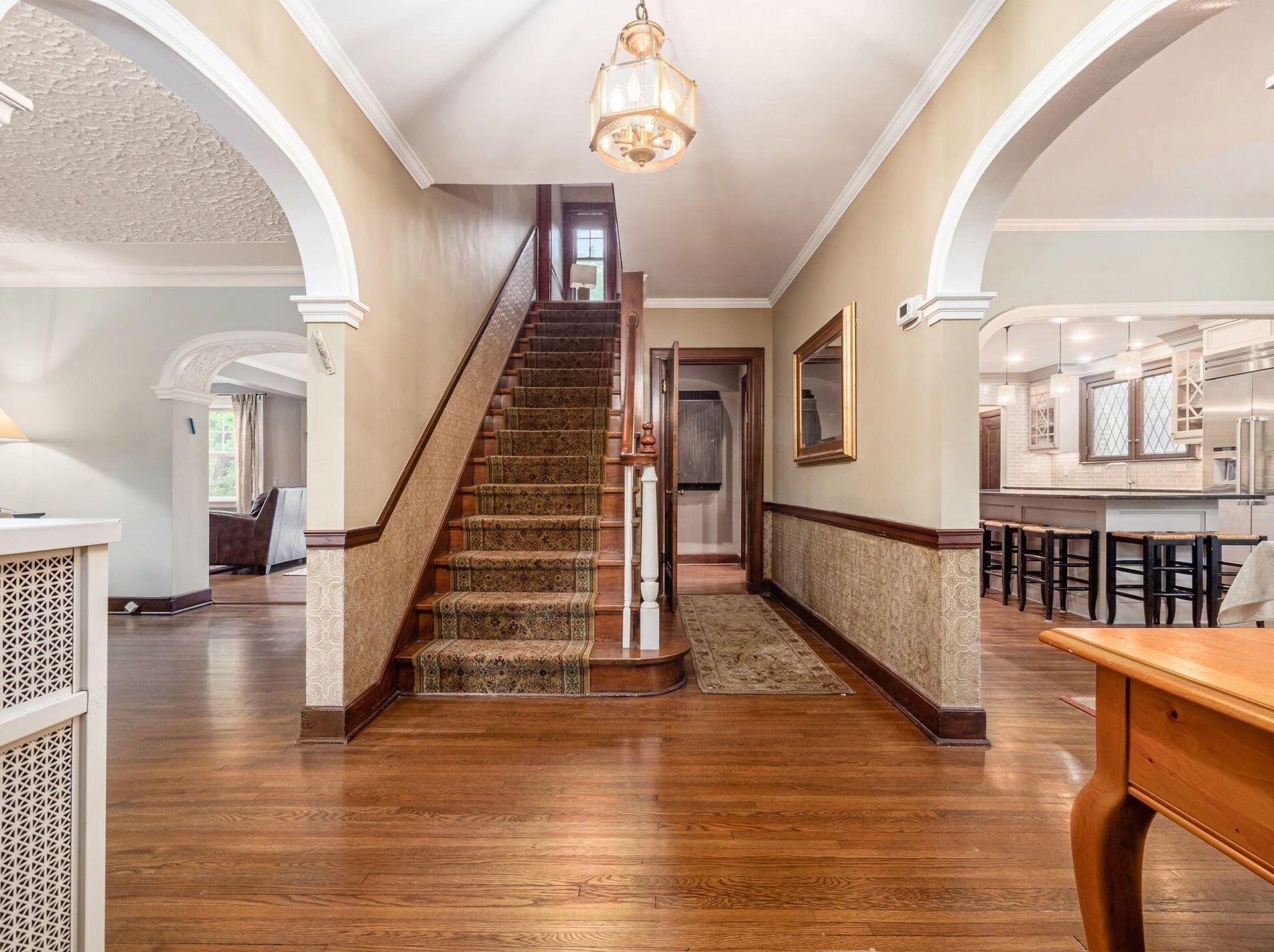 234 Harding Rd, Columbus, OH 43209-1524