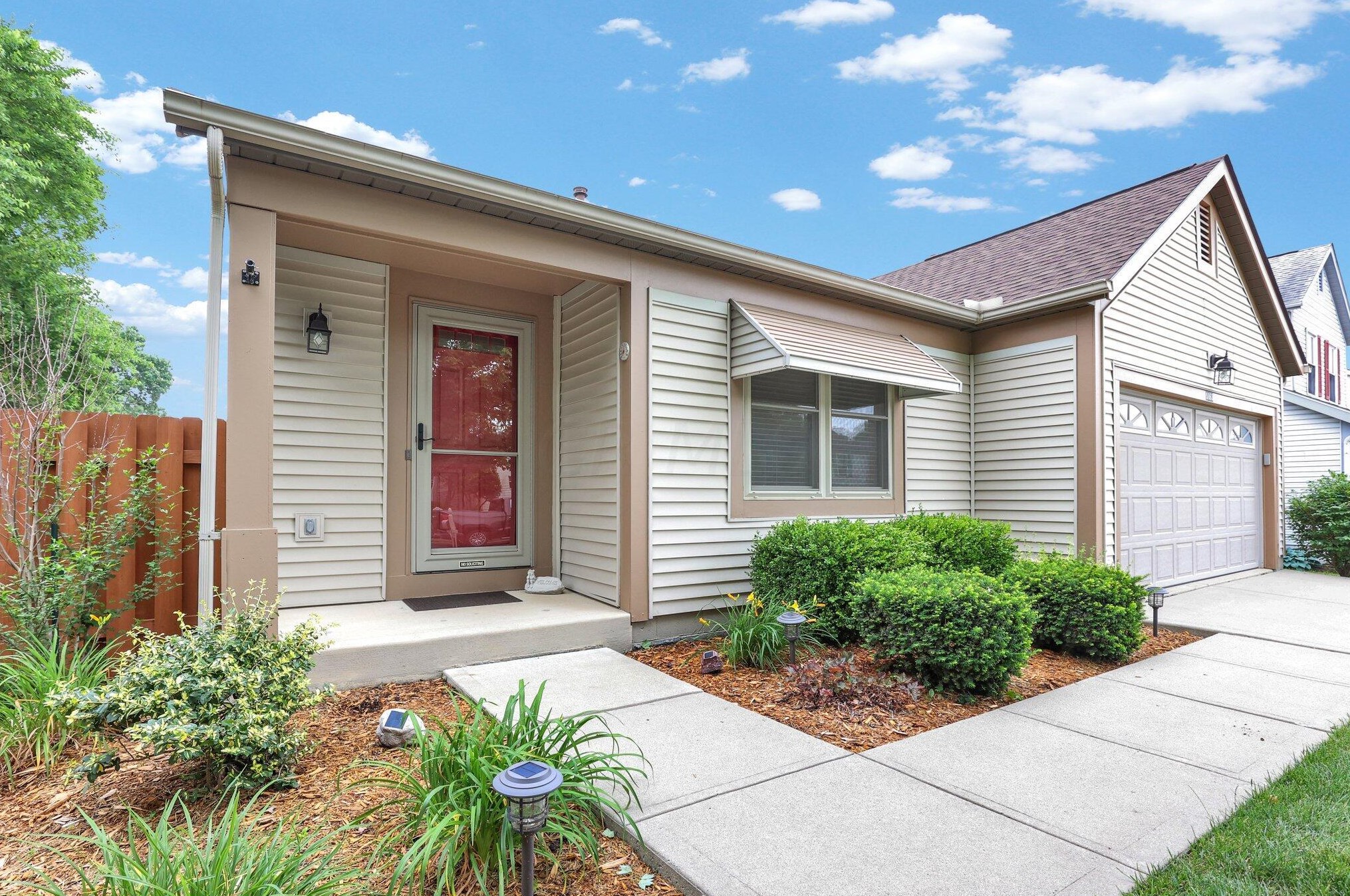 5863 Buechler Bnd, Columbus, OH 43228-8801