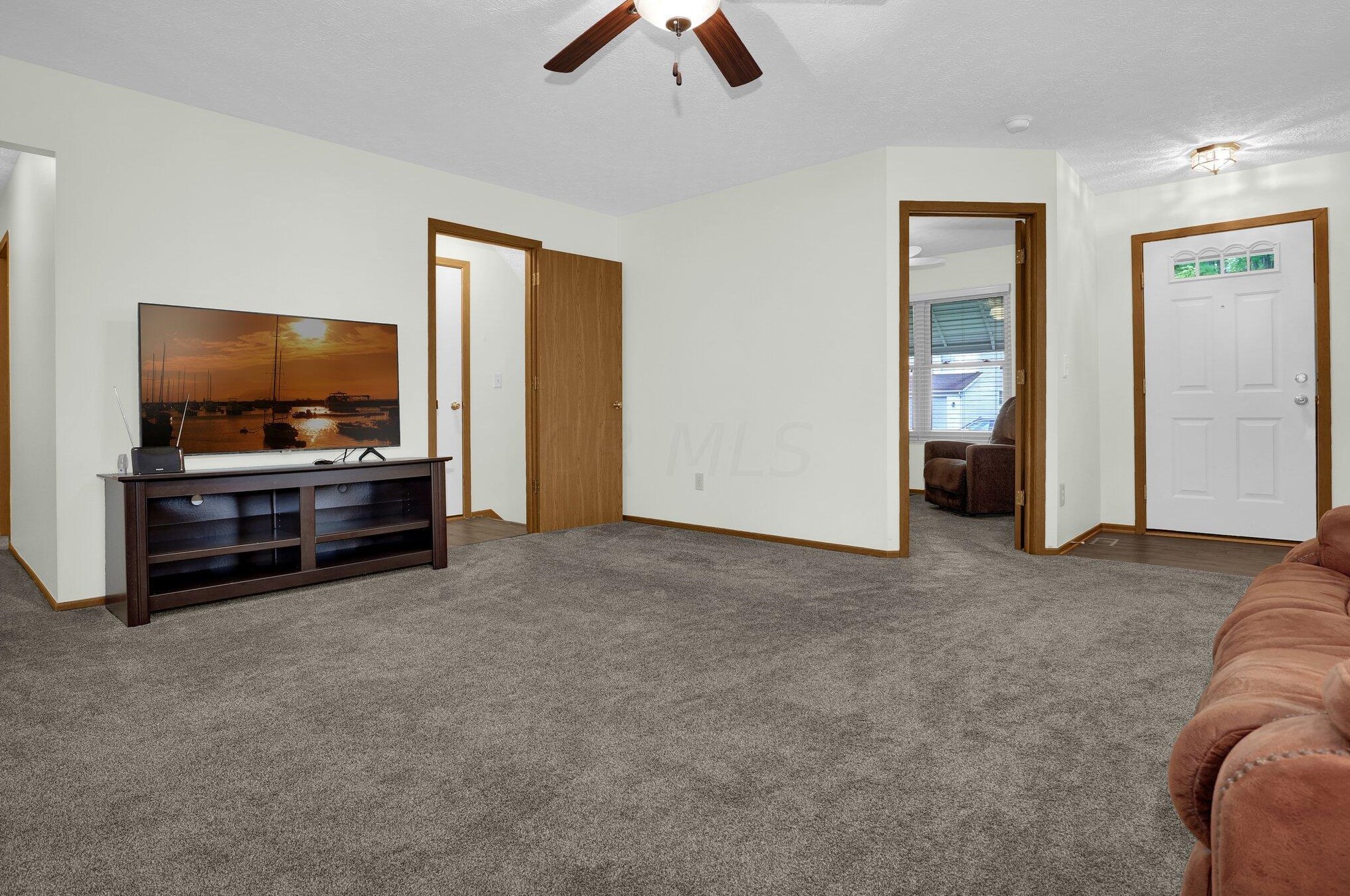 5863 Buechler Bnd, Columbus OH 43228-8802 exterior