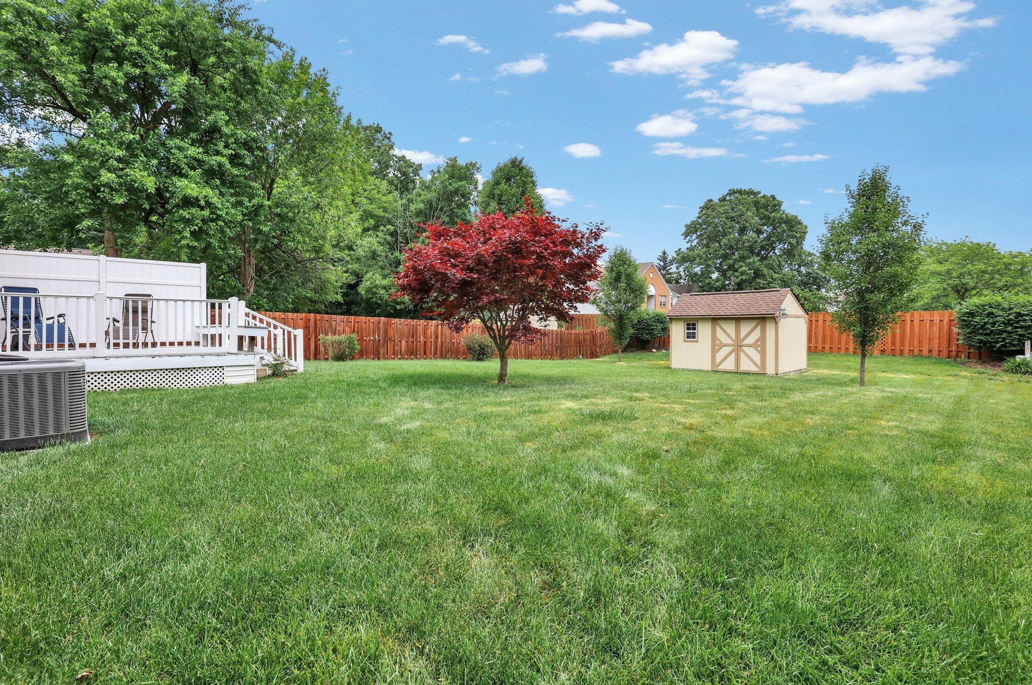 5863 Buechler Bnd, Columbus OH 43228-8802 exterior