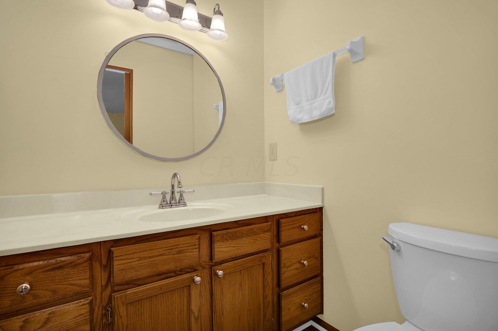 5863 Buechler Bnd, Columbus OH 43228-8802 exterior