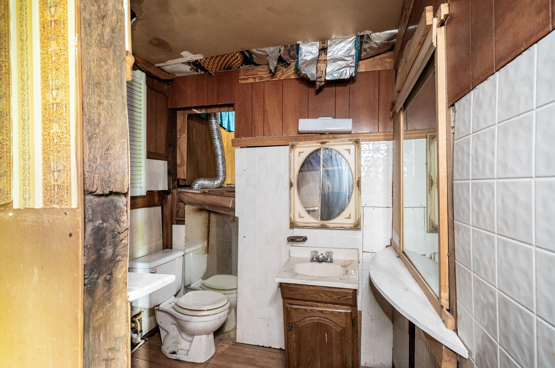 1121 Pauline Ave, Columbus OH 43224-3138 exterior