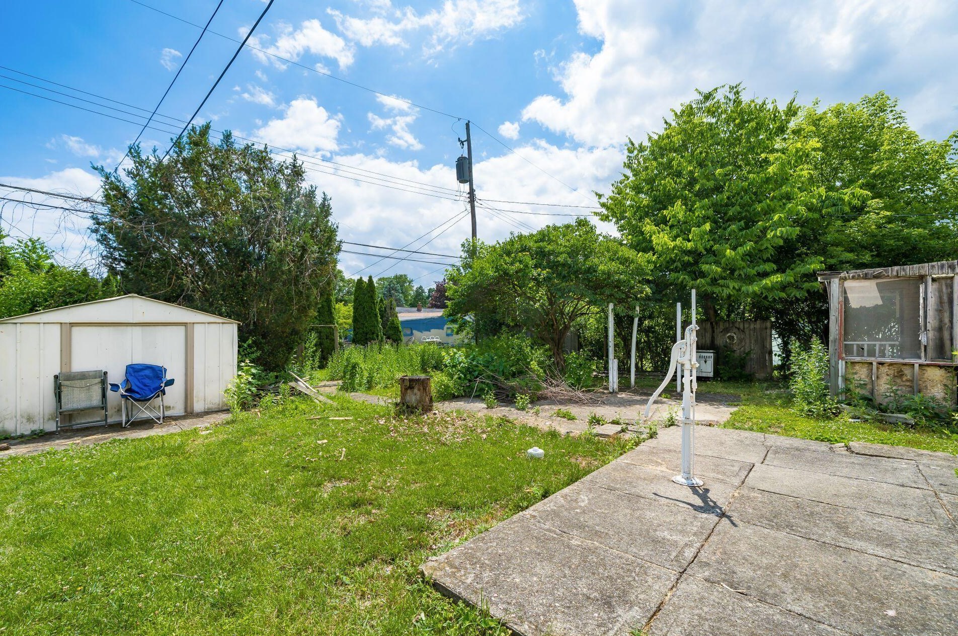 1121 Pauline Ave, Columbus OH 43224-3138 exterior