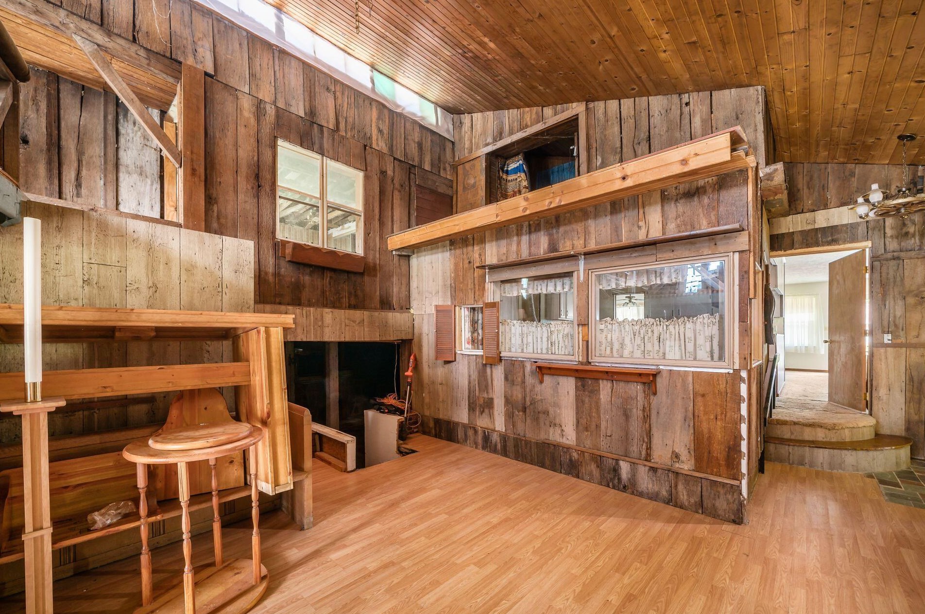 1121 Pauline Ave, Columbus OH 43224-3138 exterior