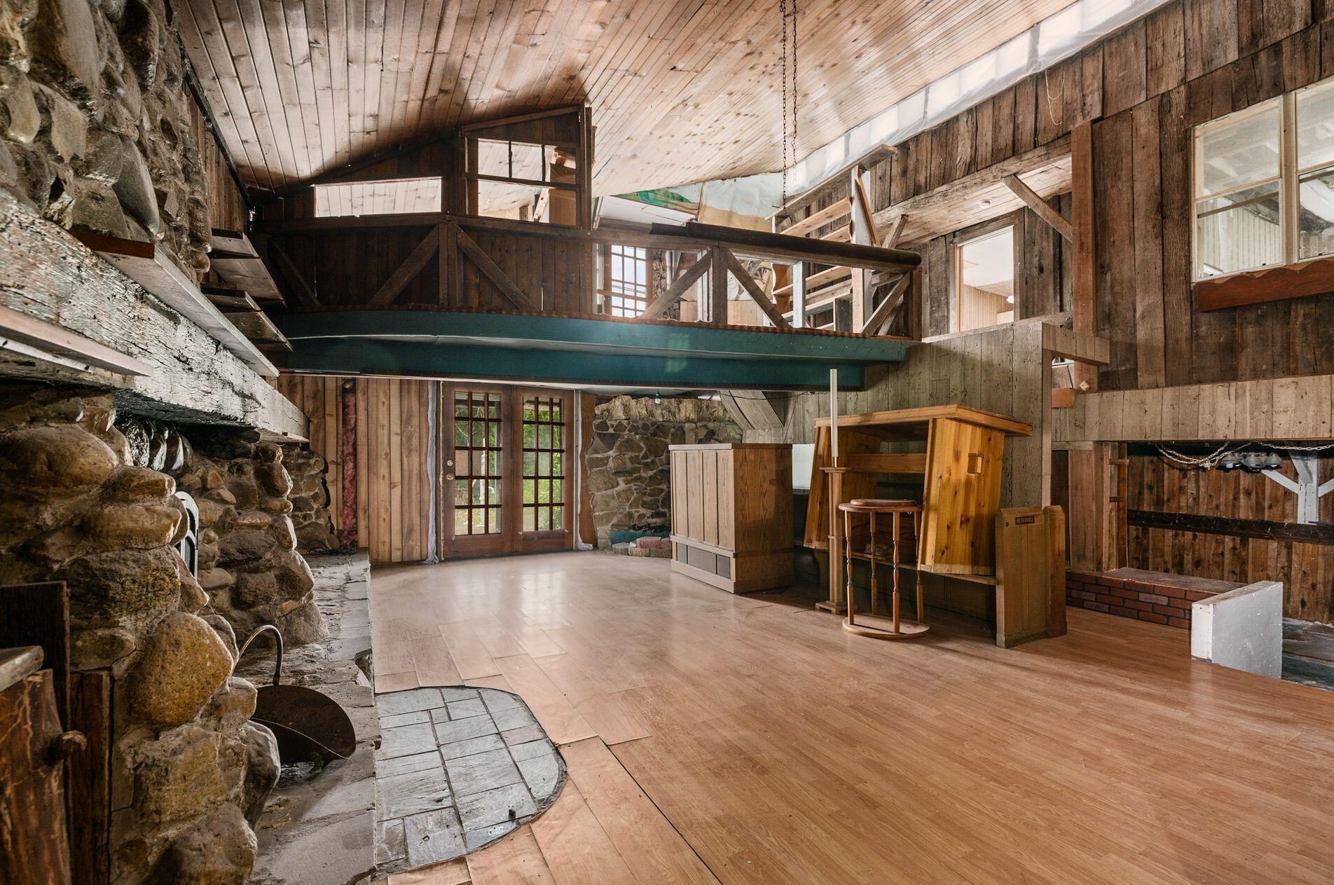 1121 Pauline Ave, Columbus OH 43224-3138 exterior