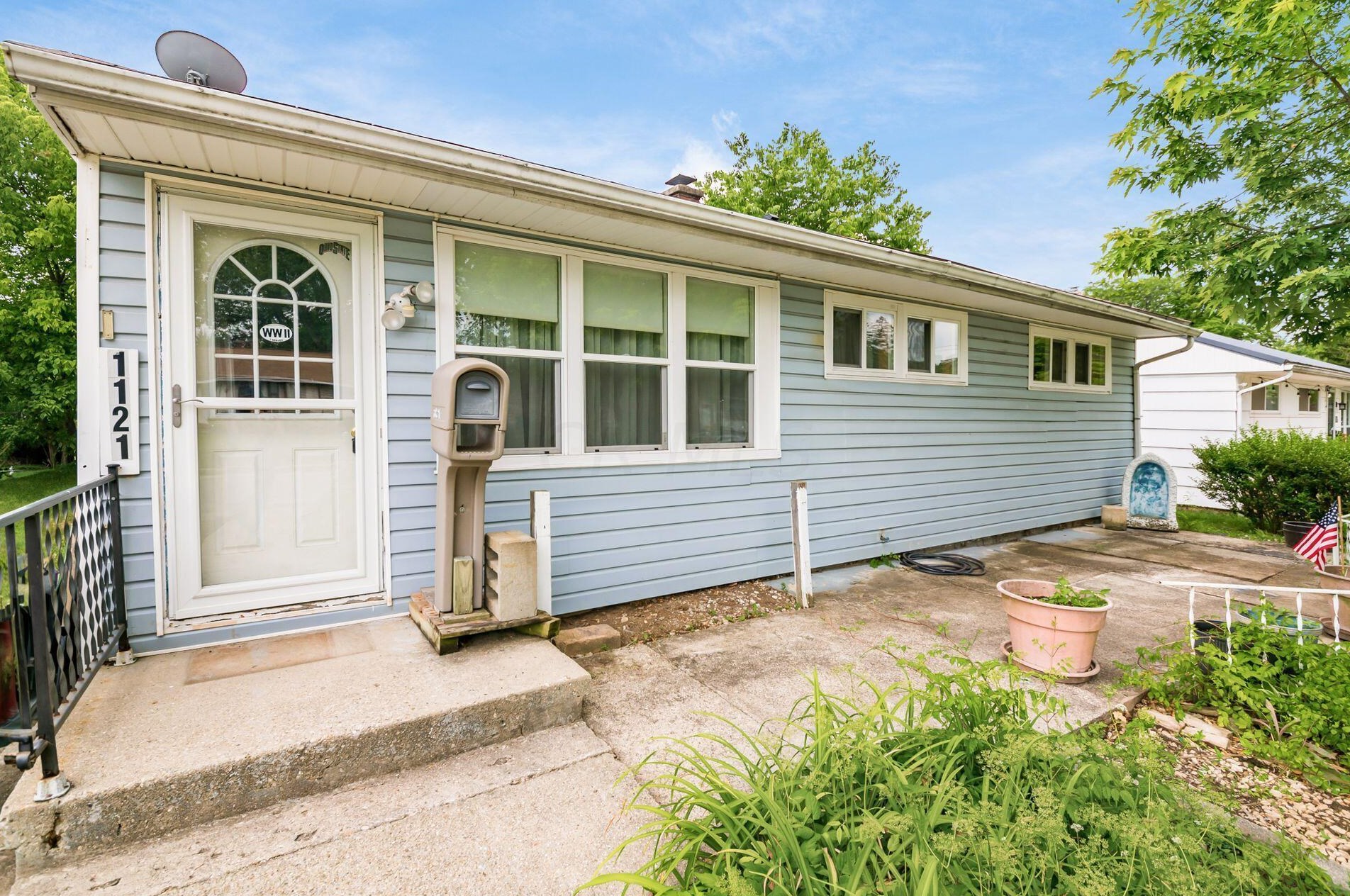 1121 Pauline Ave, Columbus, OH 43224-3364