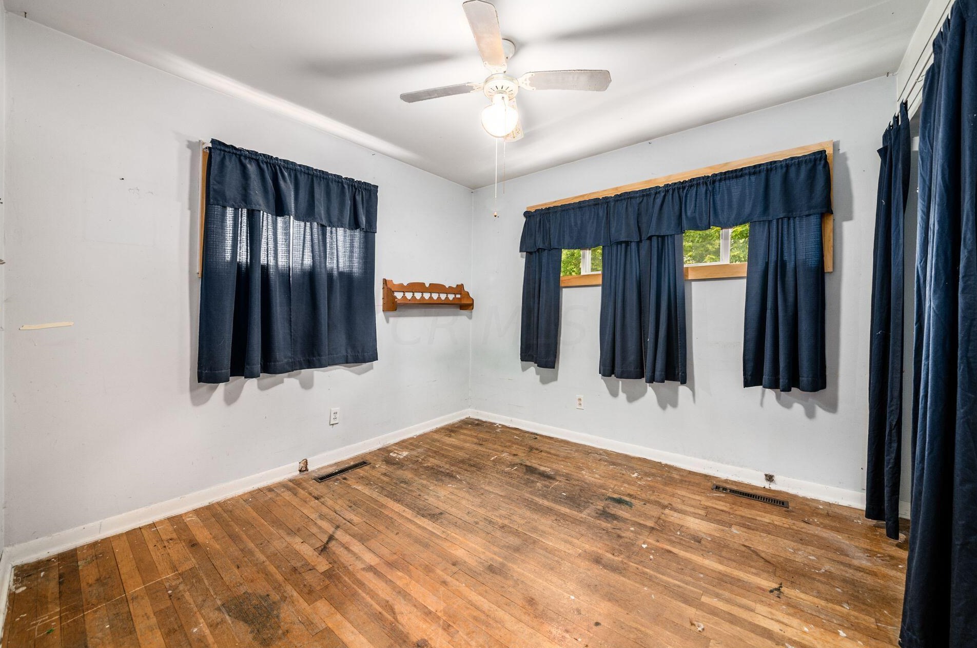 1121 Pauline Ave, Columbus OH 43224-3138 exterior