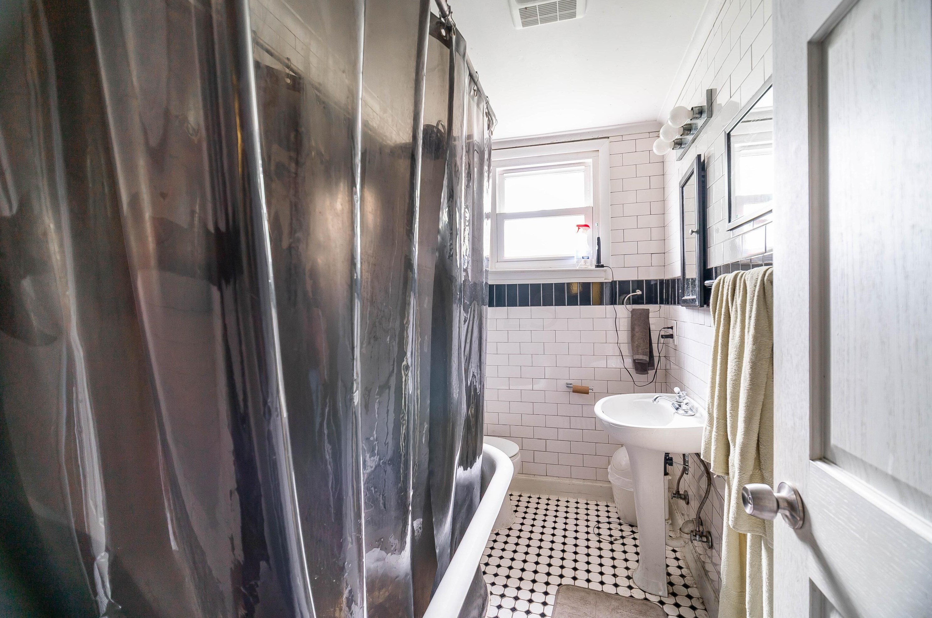 66 Maynard Ave, Columbus OH 43202-2940 exterior