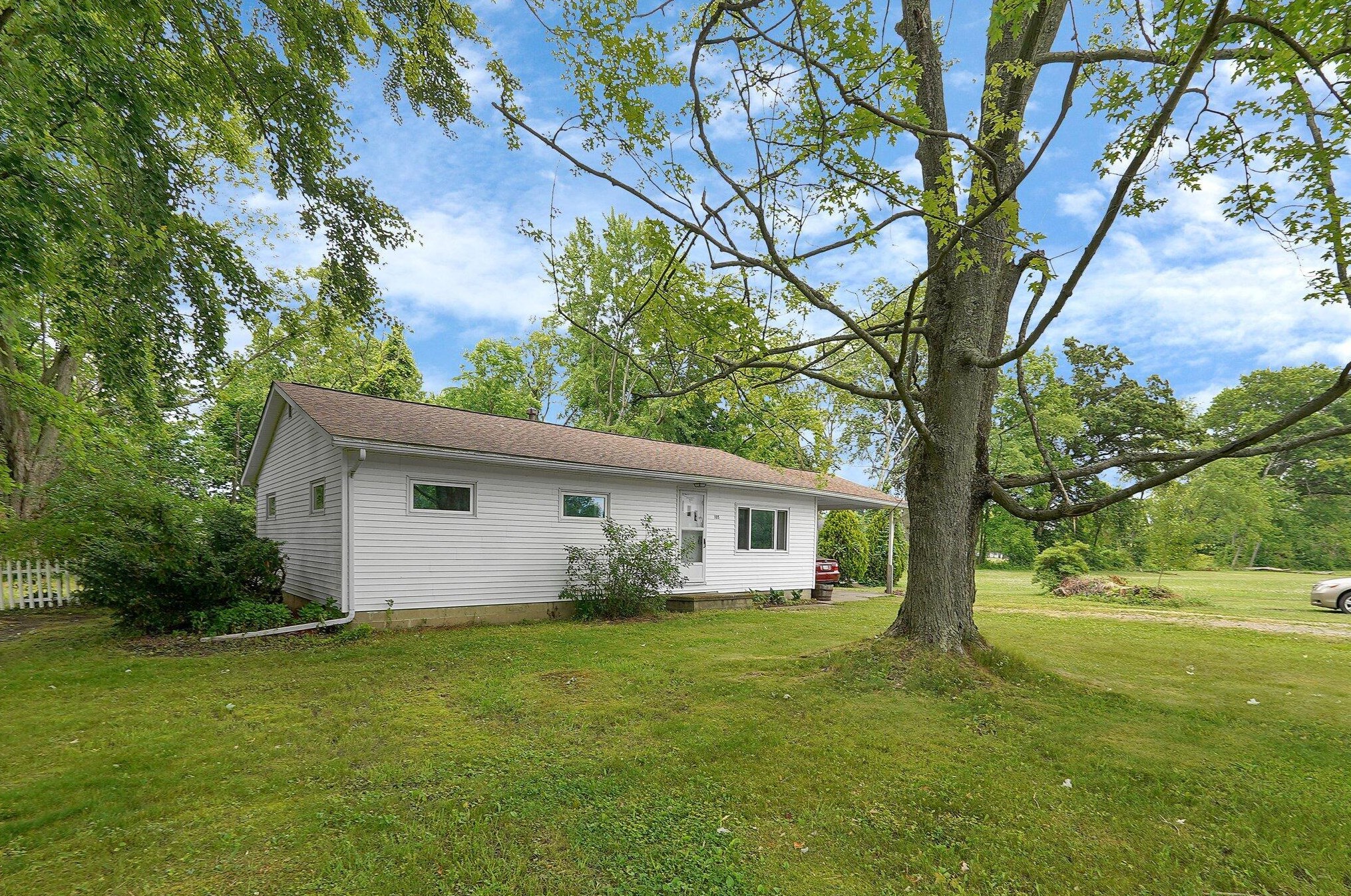 105 Pence St, Hebron, OH 43025