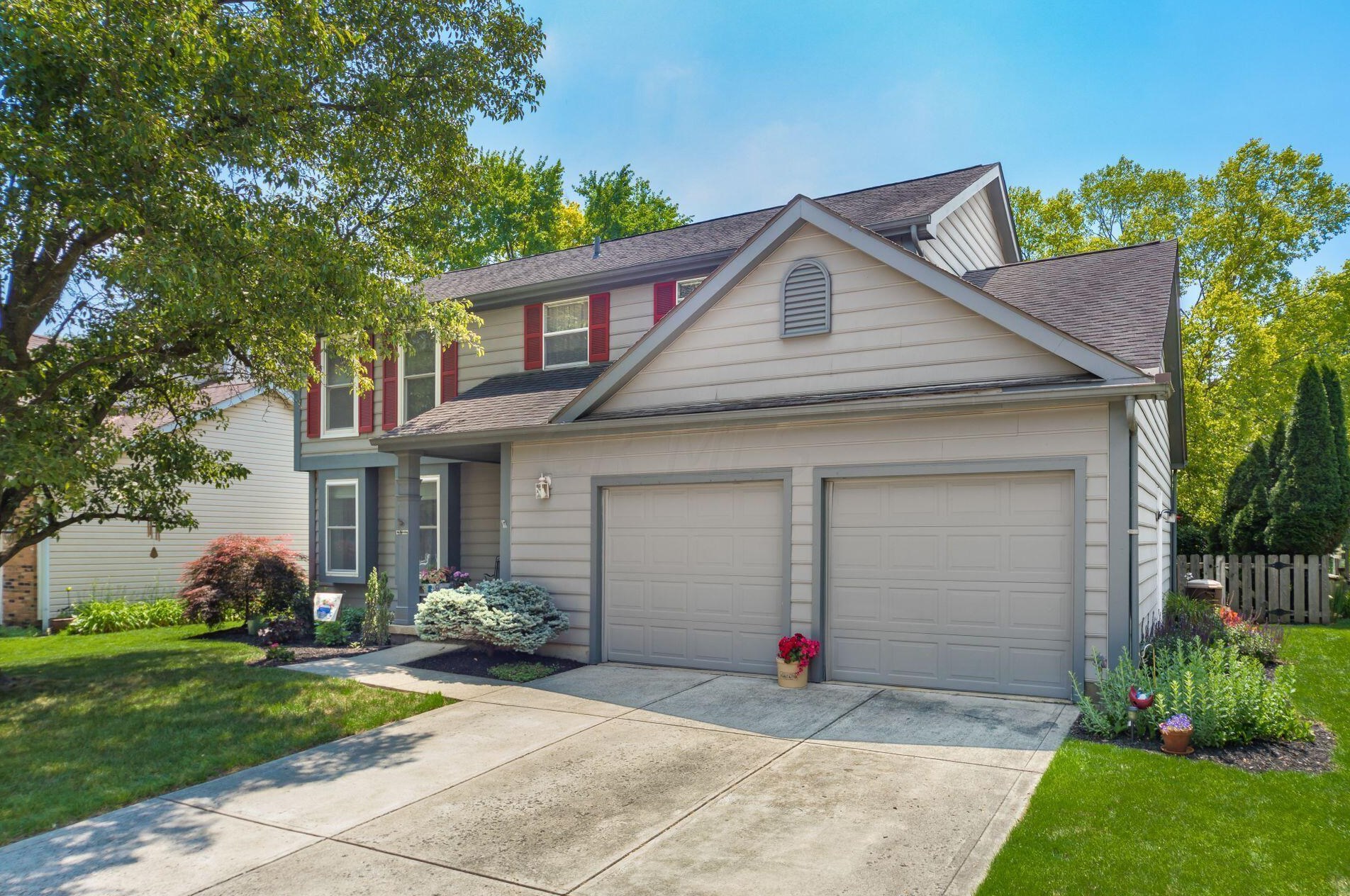 3889 Ramblehurst Rd, Columbus, OH 43221-5912