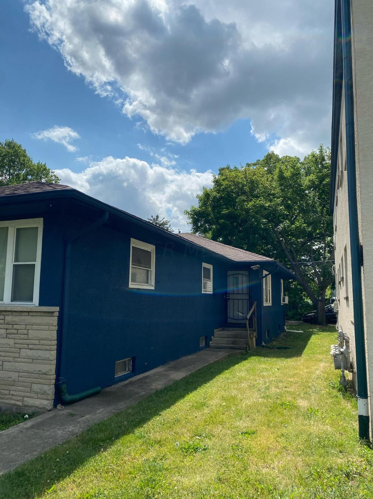 371 Napoleon Ave, Columbus, OH 43213-2258