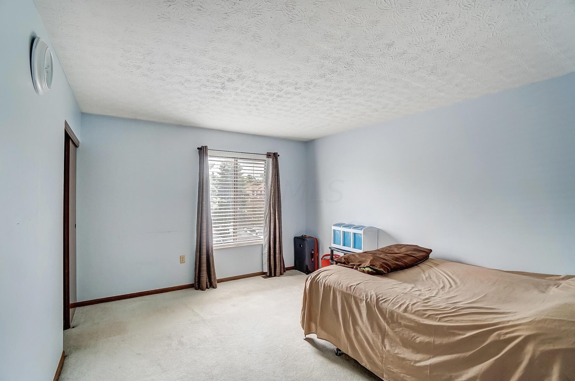 5742 Great Hall Ct, Columbus OH exterior