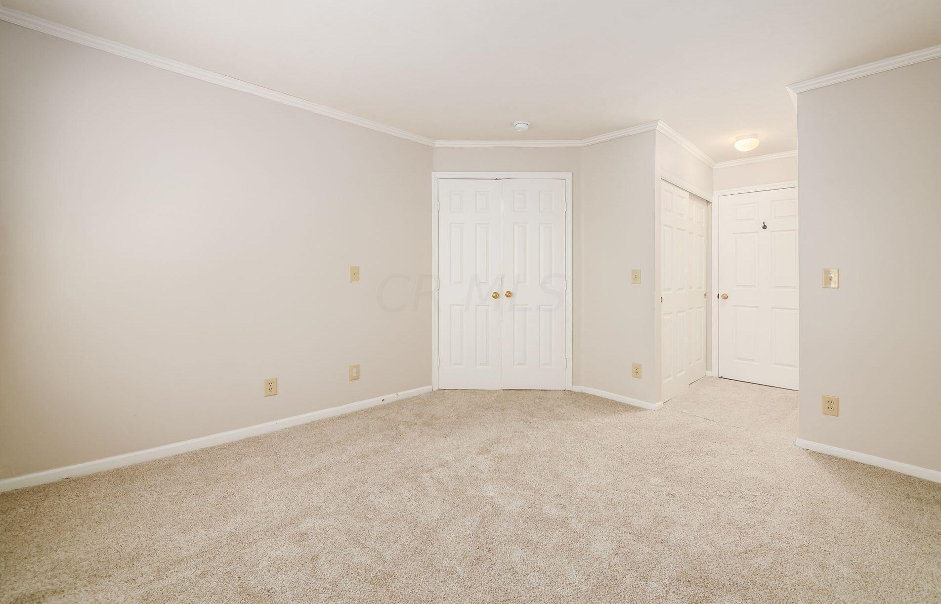 13 Victorian Gate Way, Columbus OH  43215-1682 exterior