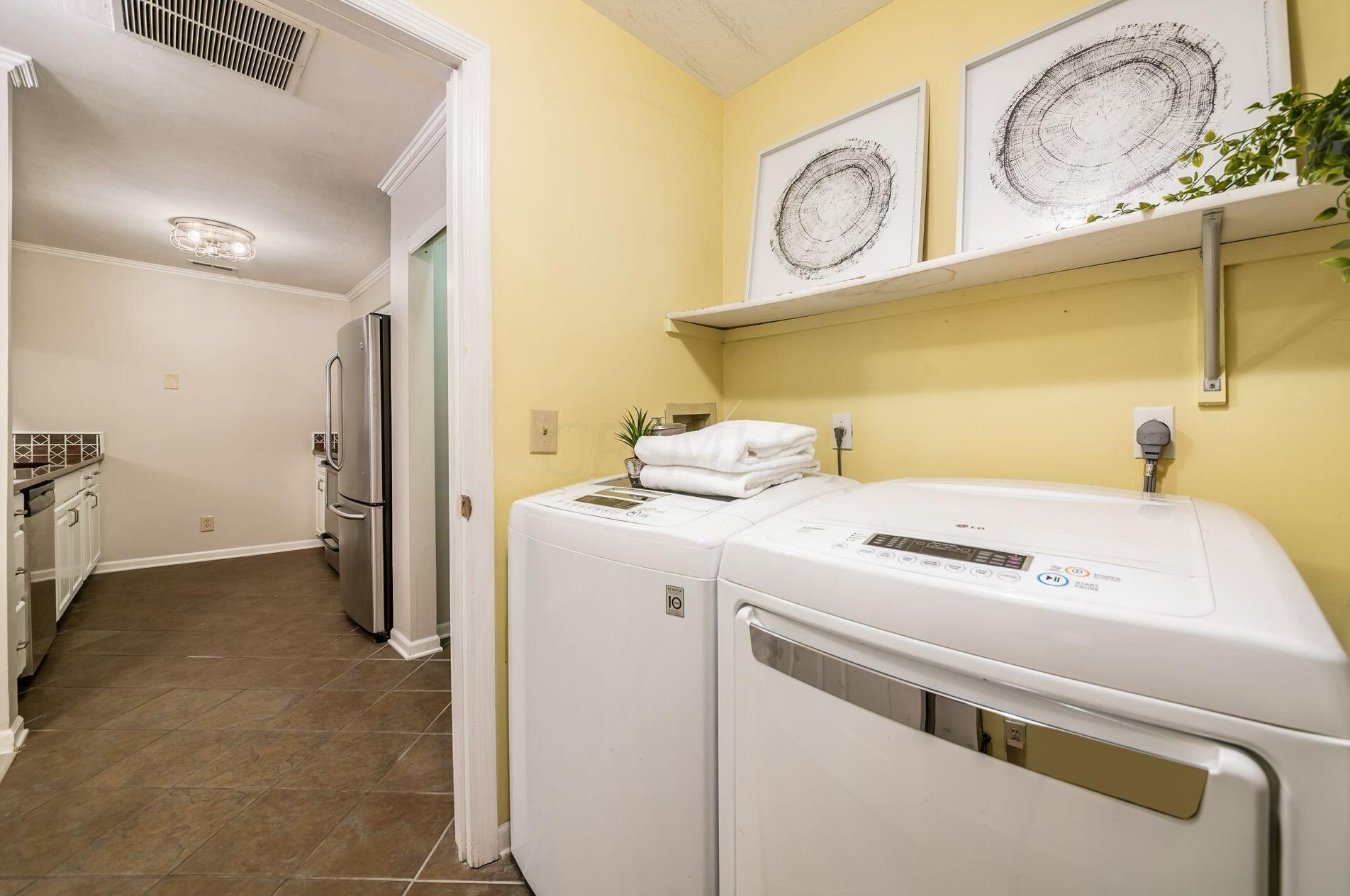 13 Victorian Gate Way, Columbus OH  43215-1682 exterior