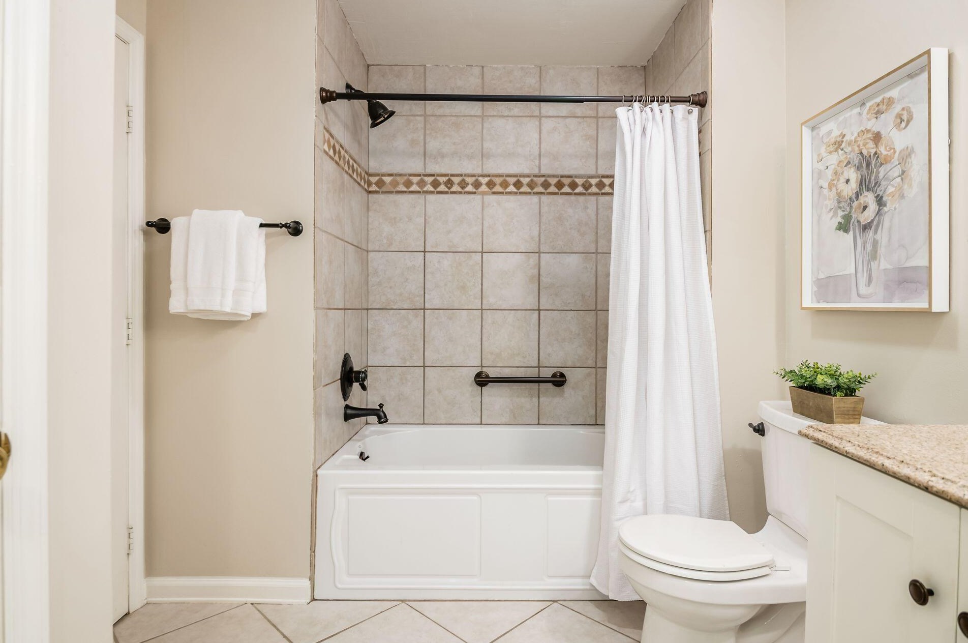 13 Victorian Gate Way, Columbus OH  43215-1682 exterior