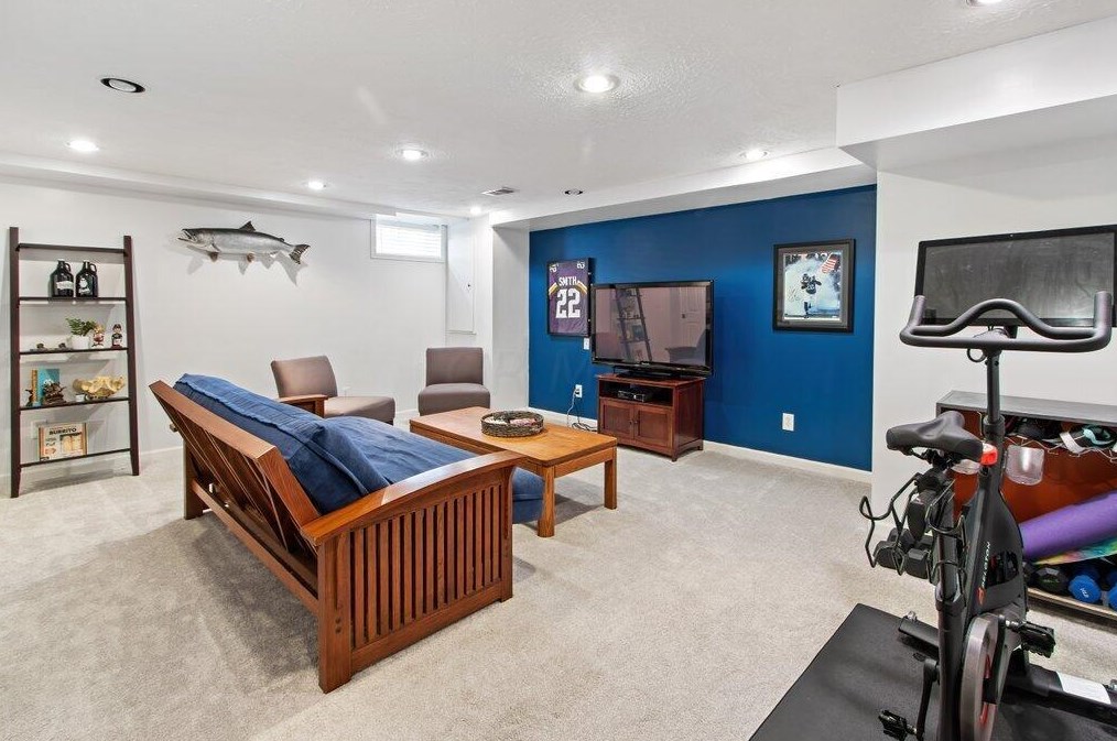 3380 Ln Coste Ln, Columbus OH 43228-7052 exterior