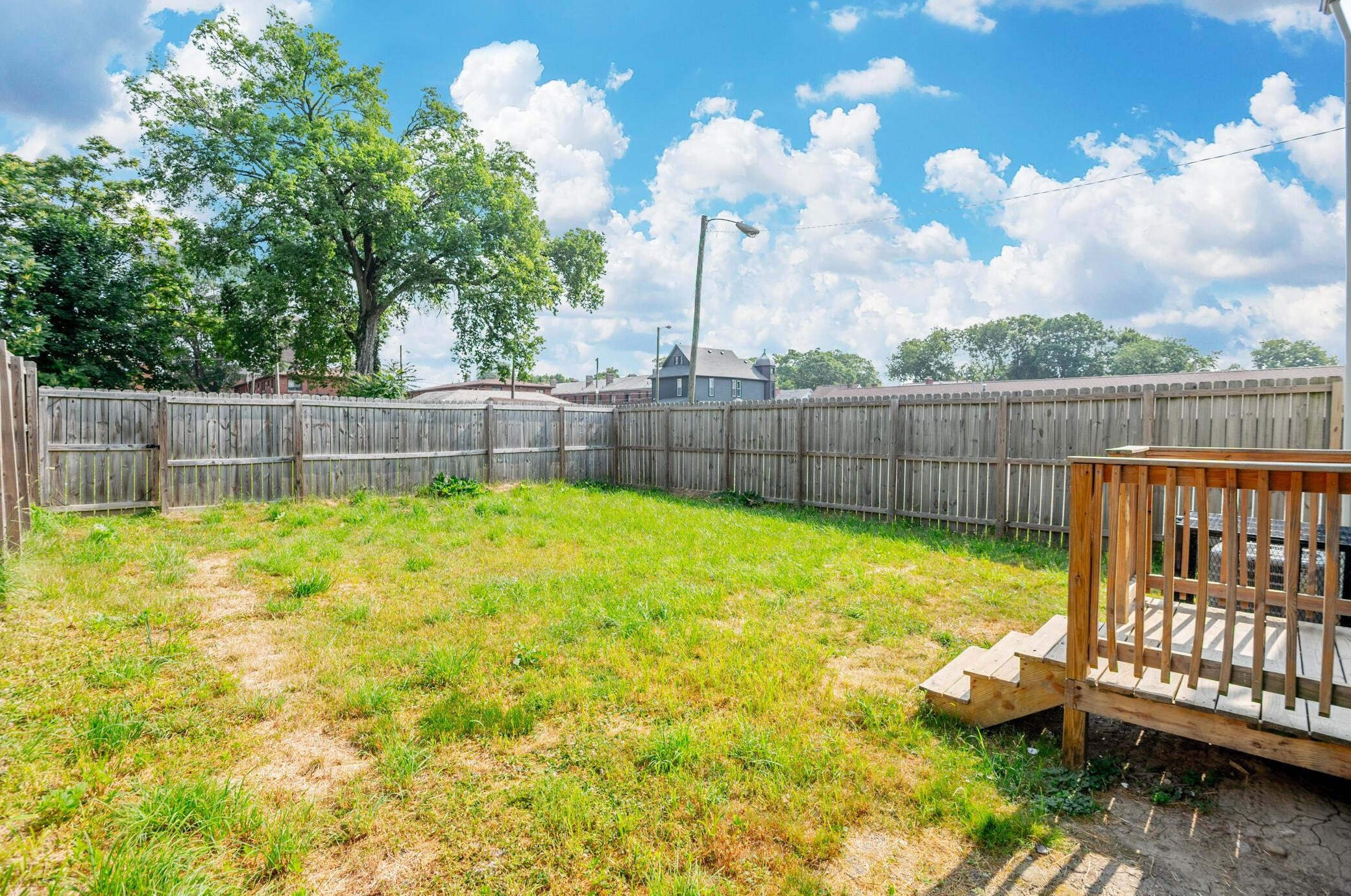 1618 Fulton St, Columbus OH 43205-2527 exterior